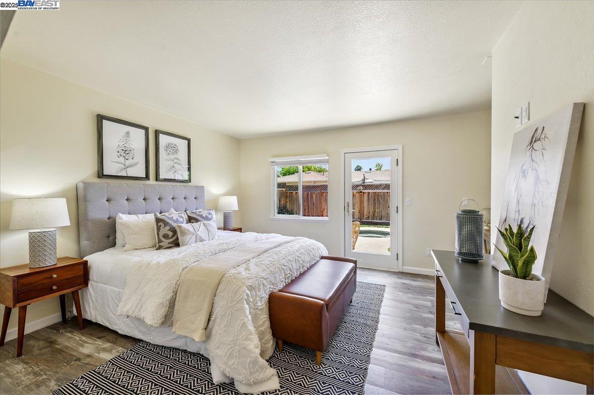 Detail Gallery Image 13 of 39 For 863 Los Alamos Ave, Livermore,  CA 94550 - 5 Beds | 2/1 Baths