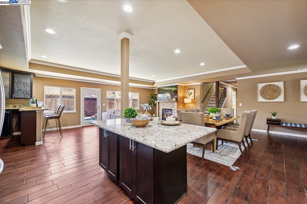 Detail Gallery Image 3 of 39 For 863 Los Alamos Ave, Livermore,  CA 94550 - 5 Beds | 2/1 Baths