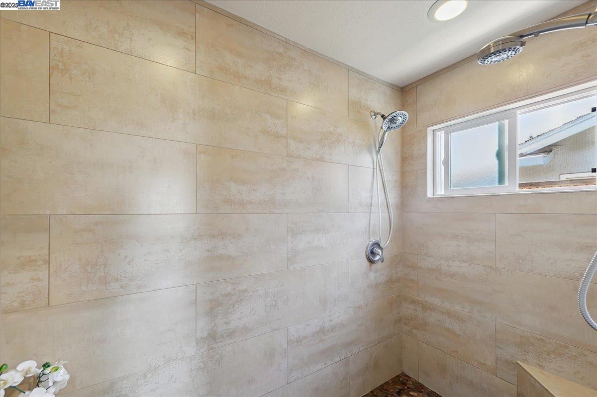 Detail Gallery Image 18 of 39 For 863 Los Alamos Ave, Livermore,  CA 94550 - 5 Beds | 2/1 Baths