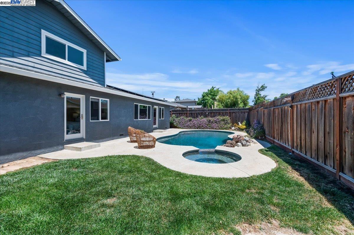 Detail Gallery Image 28 of 39 For 863 Los Alamos Ave, Livermore,  CA 94550 - 5 Beds | 2/1 Baths