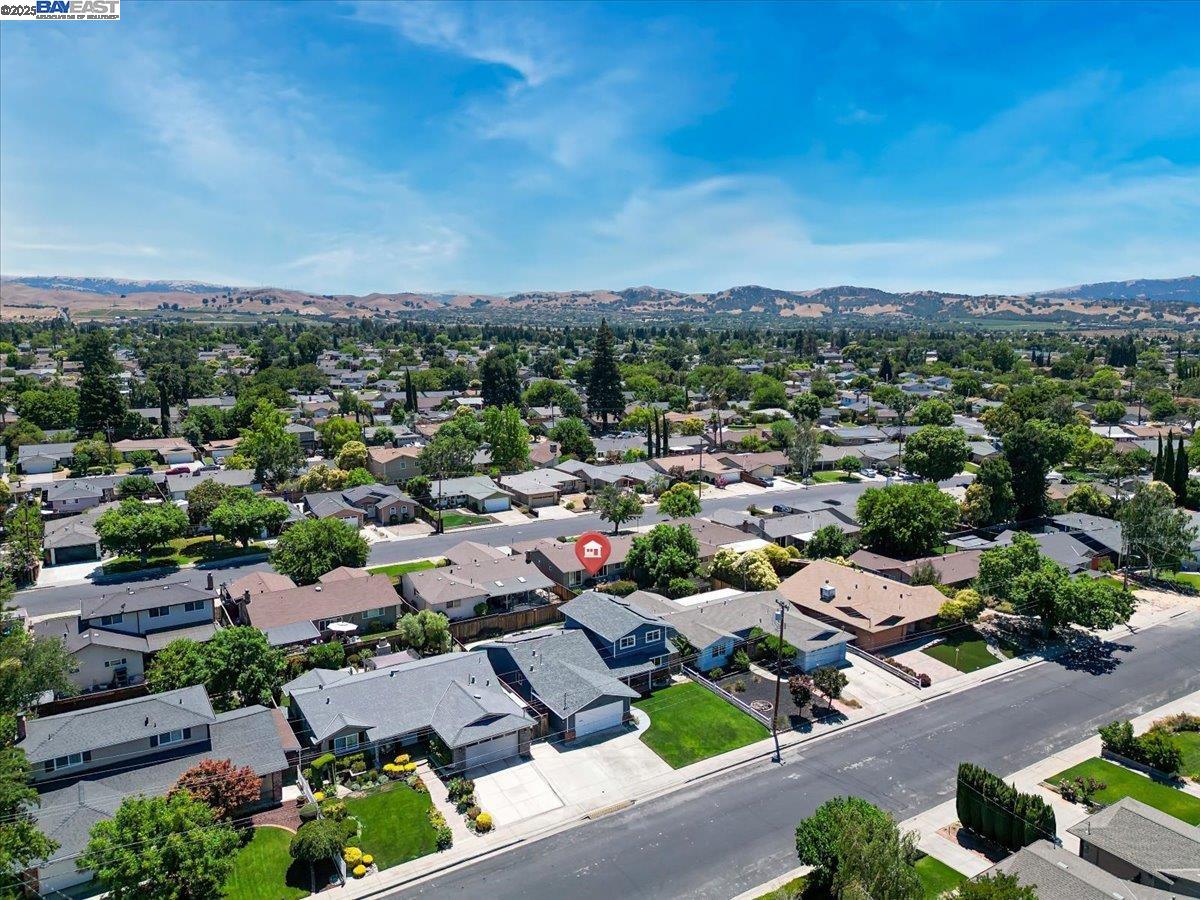 Detail Gallery Image 34 of 39 For 863 Los Alamos Ave, Livermore,  CA 94550 - 5 Beds | 2/1 Baths