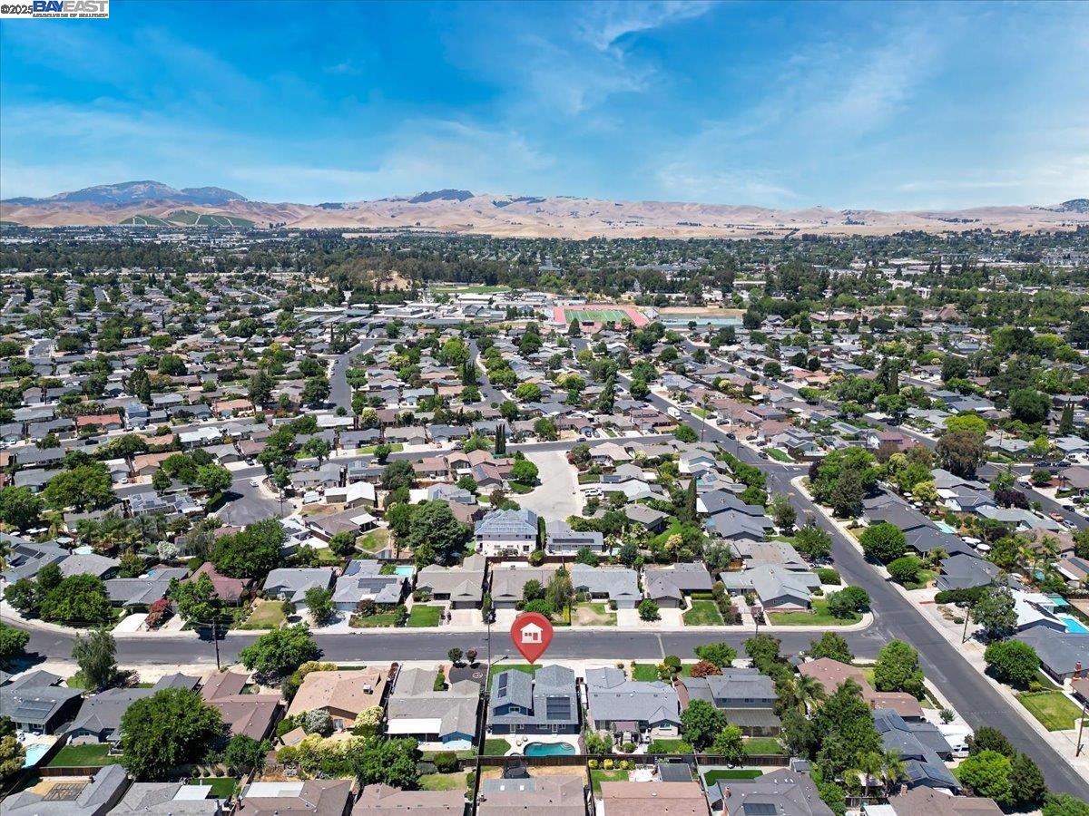 Detail Gallery Image 35 of 39 For 863 Los Alamos Ave, Livermore,  CA 94550 - 5 Beds | 2/1 Baths