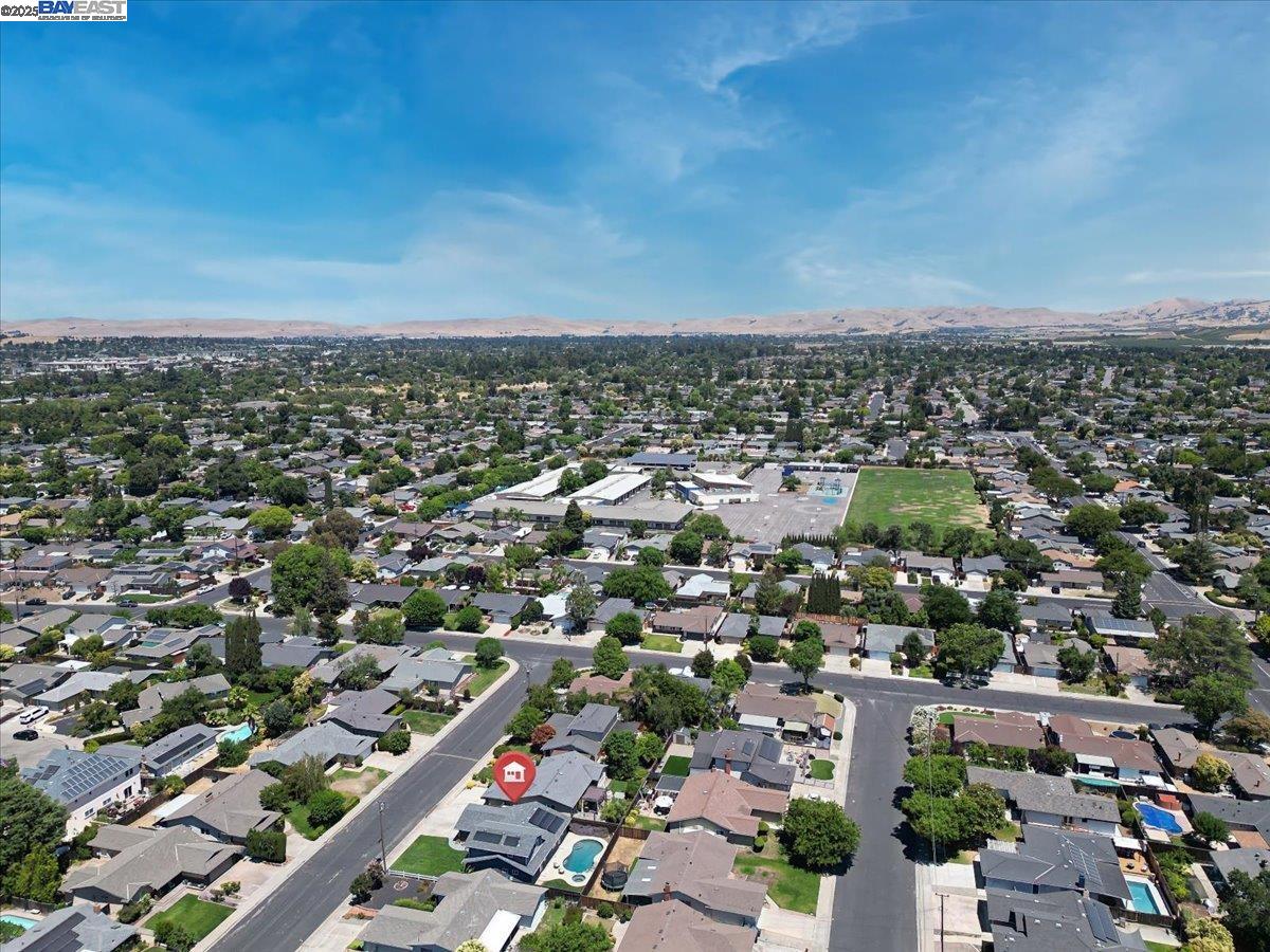 Detail Gallery Image 36 of 39 For 863 Los Alamos Ave, Livermore,  CA 94550 - 5 Beds | 2/1 Baths