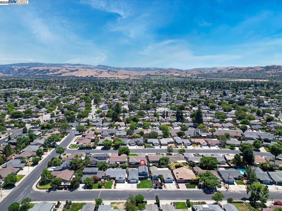 Detail Gallery Image 38 of 39 For 863 Los Alamos Ave, Livermore,  CA 94550 - 5 Beds | 2/1 Baths