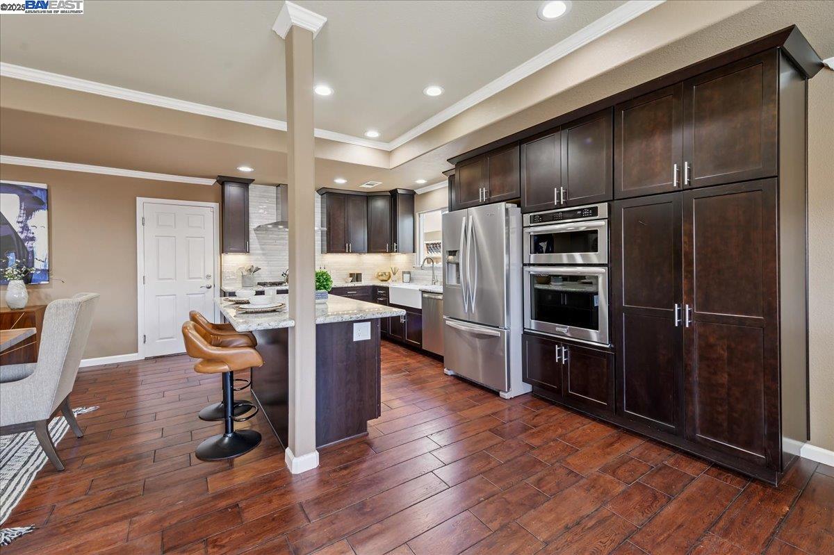 Detail Gallery Image 7 of 39 For 863 Los Alamos Ave, Livermore,  CA 94550 - 5 Beds | 2/1 Baths