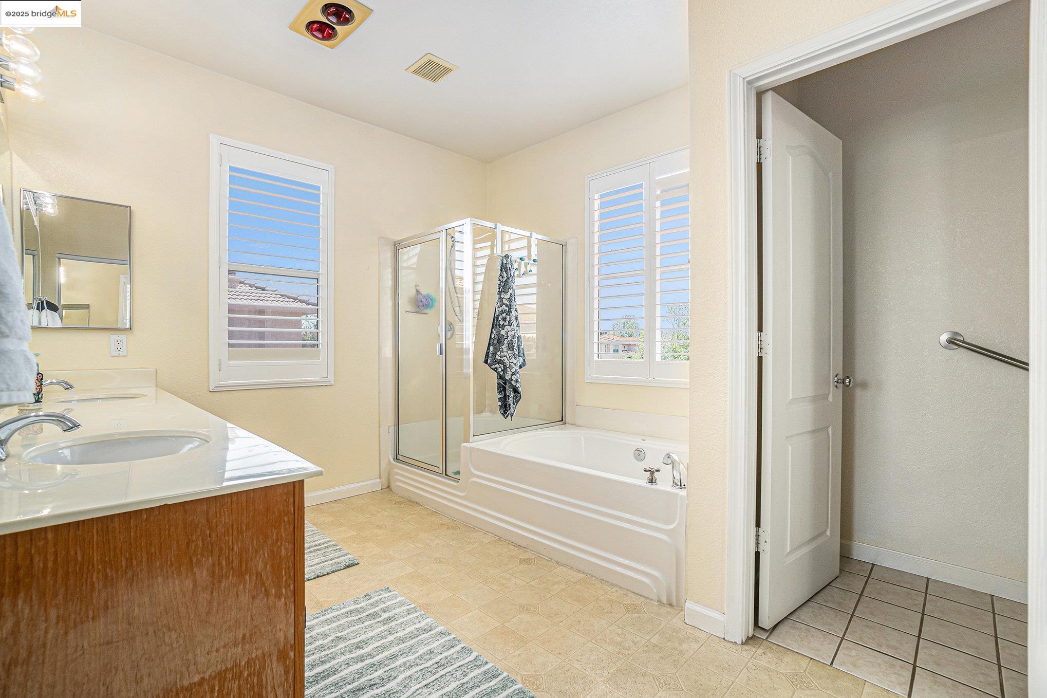 Detail Gallery Image 17 of 45 For 1919 Mount Conness Way, Antioch,  CA 94531 - 5 Beds | 3 Baths