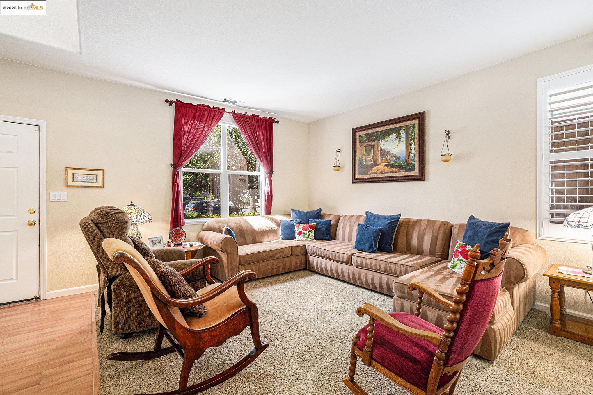 Detail Gallery Image 4 of 45 For 1919 Mount Conness Way, Antioch,  CA 94531 - 5 Beds | 3 Baths