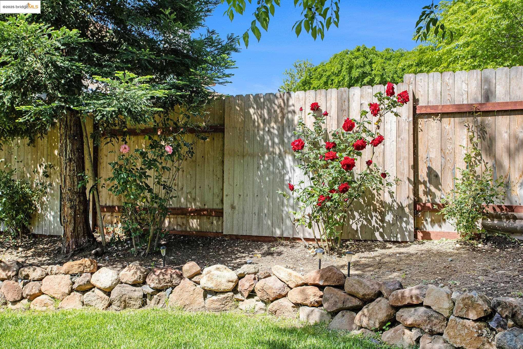 Detail Gallery Image 39 of 45 For 1919 Mount Conness Way, Antioch,  CA 94531 - 5 Beds | 3 Baths
