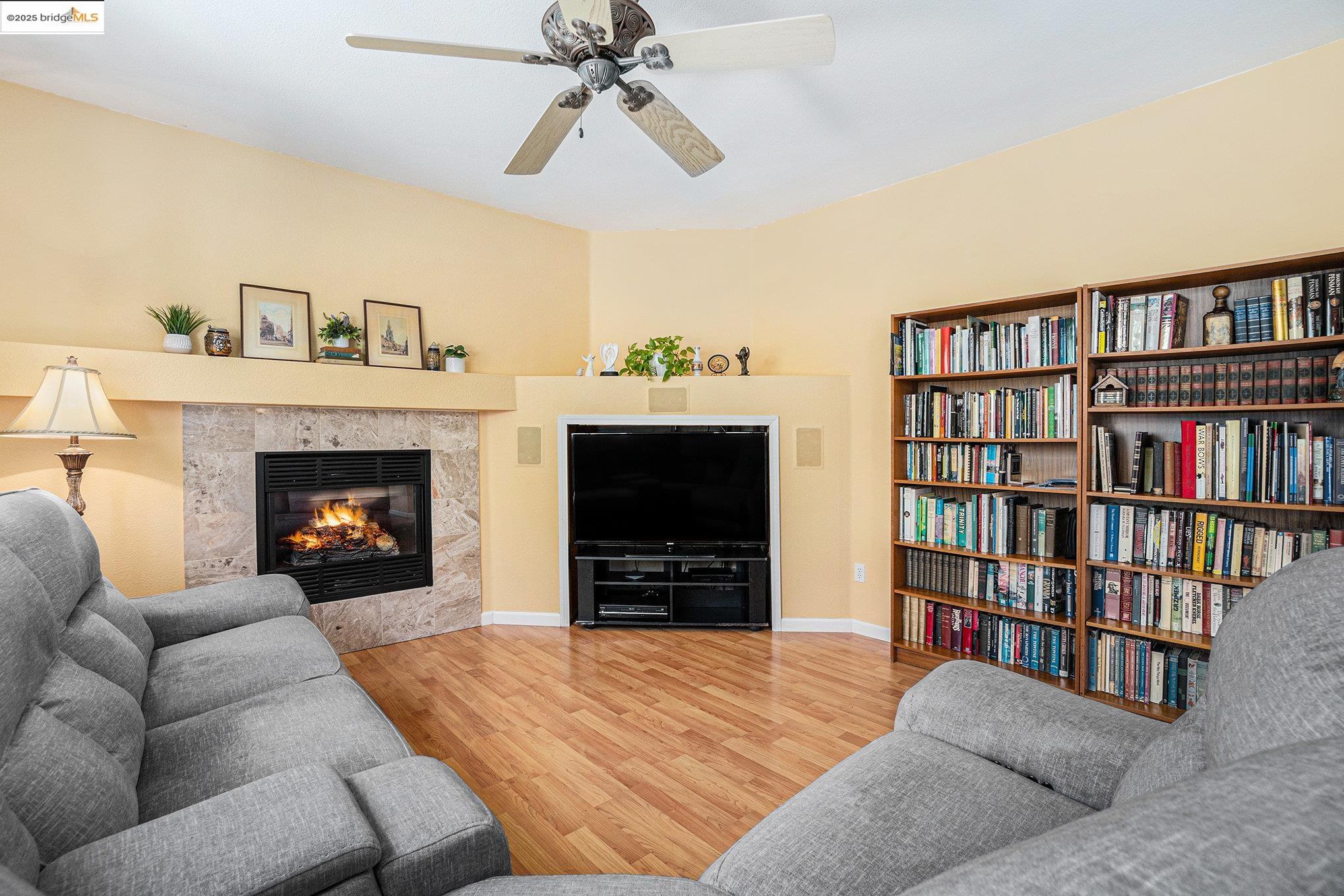 Detail Gallery Image 9 of 45 For 1919 Mount Conness Way, Antioch,  CA 94531 - 5 Beds | 3 Baths