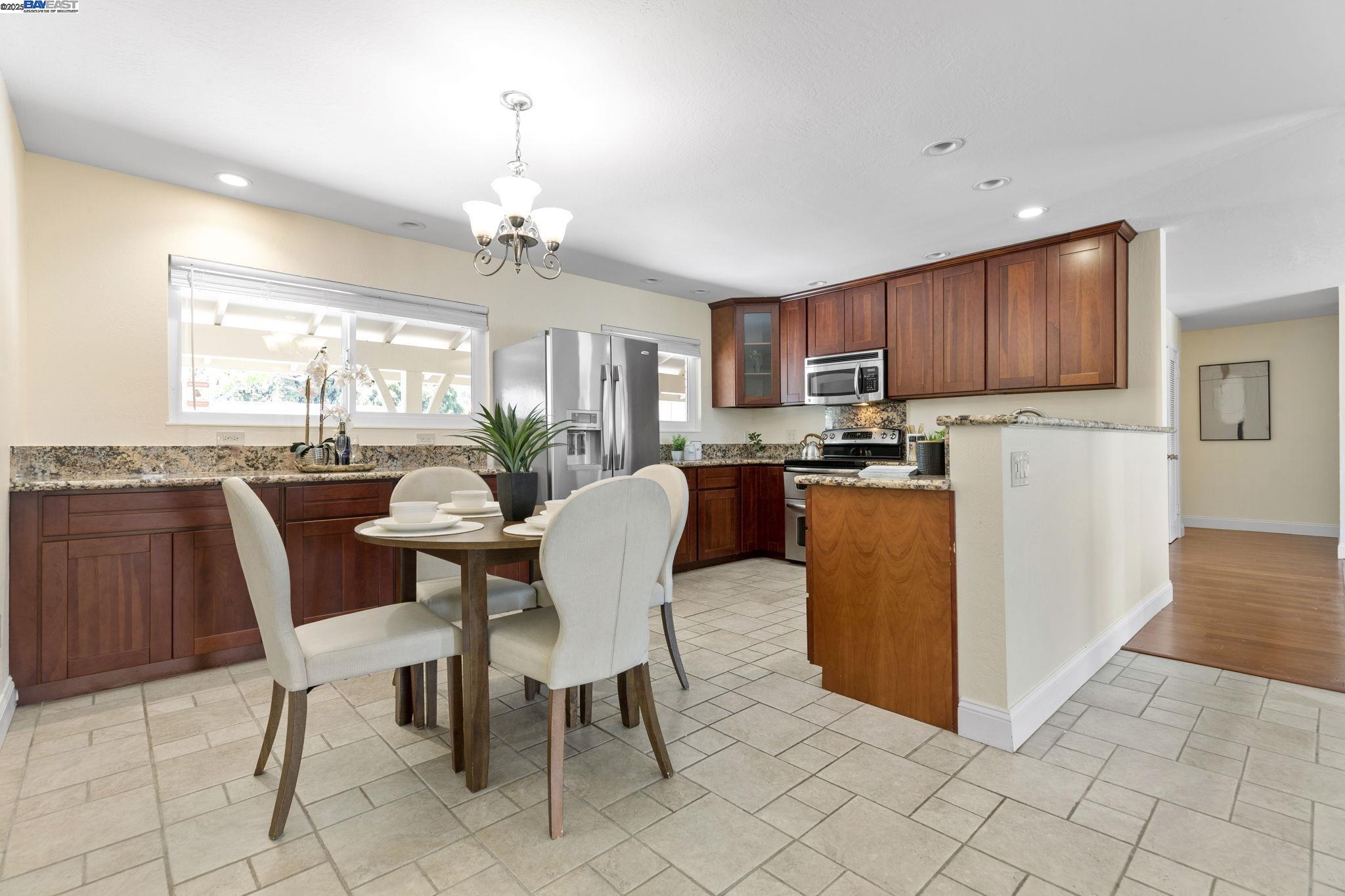 Detail Gallery Image 12 of 55 For 5420 Chapman Dr, Newark,  CA 94560 - 4 Beds | 2 Baths
