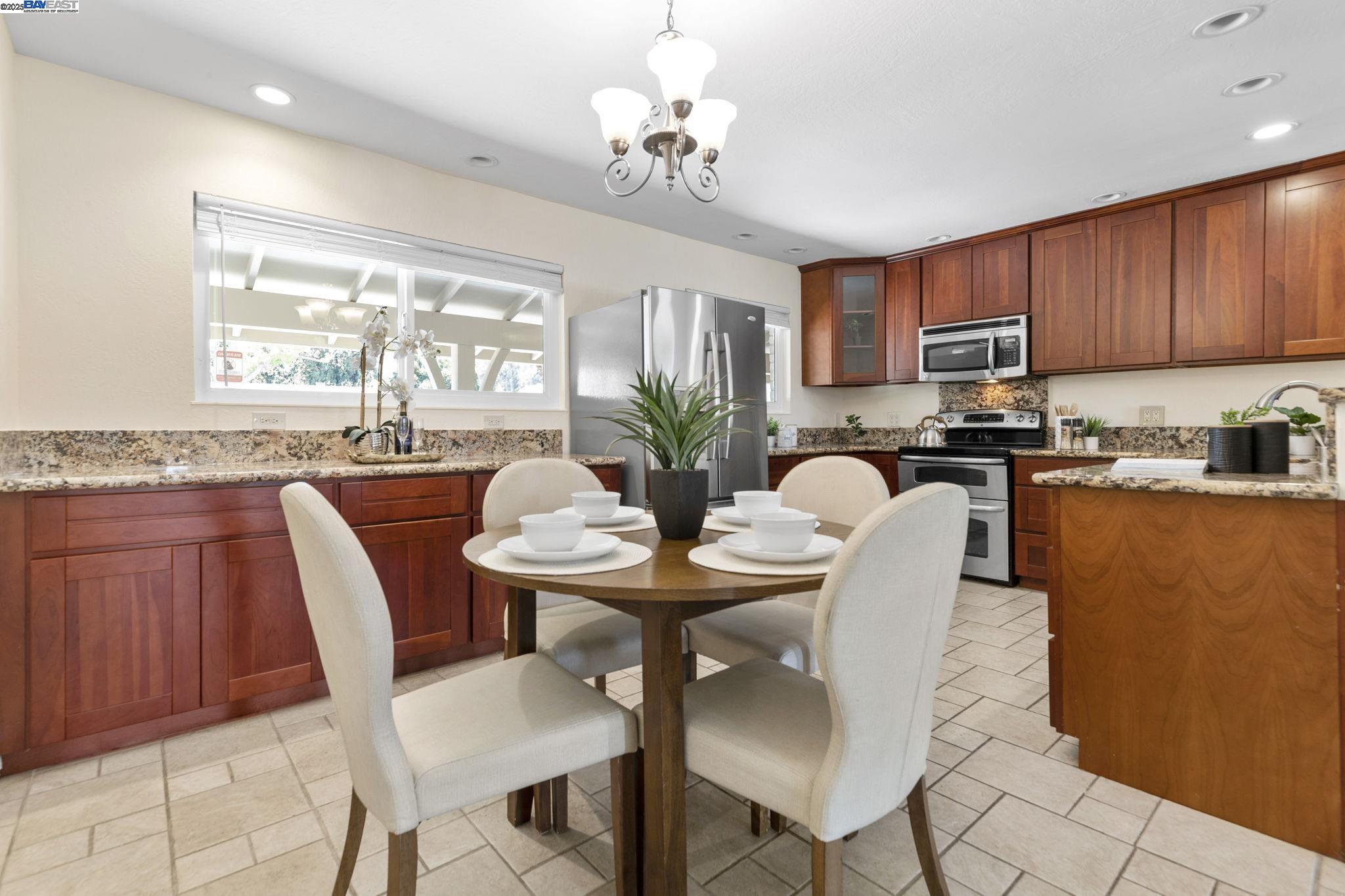 Detail Gallery Image 13 of 55 For 5420 Chapman Dr, Newark,  CA 94560 - 4 Beds | 2 Baths