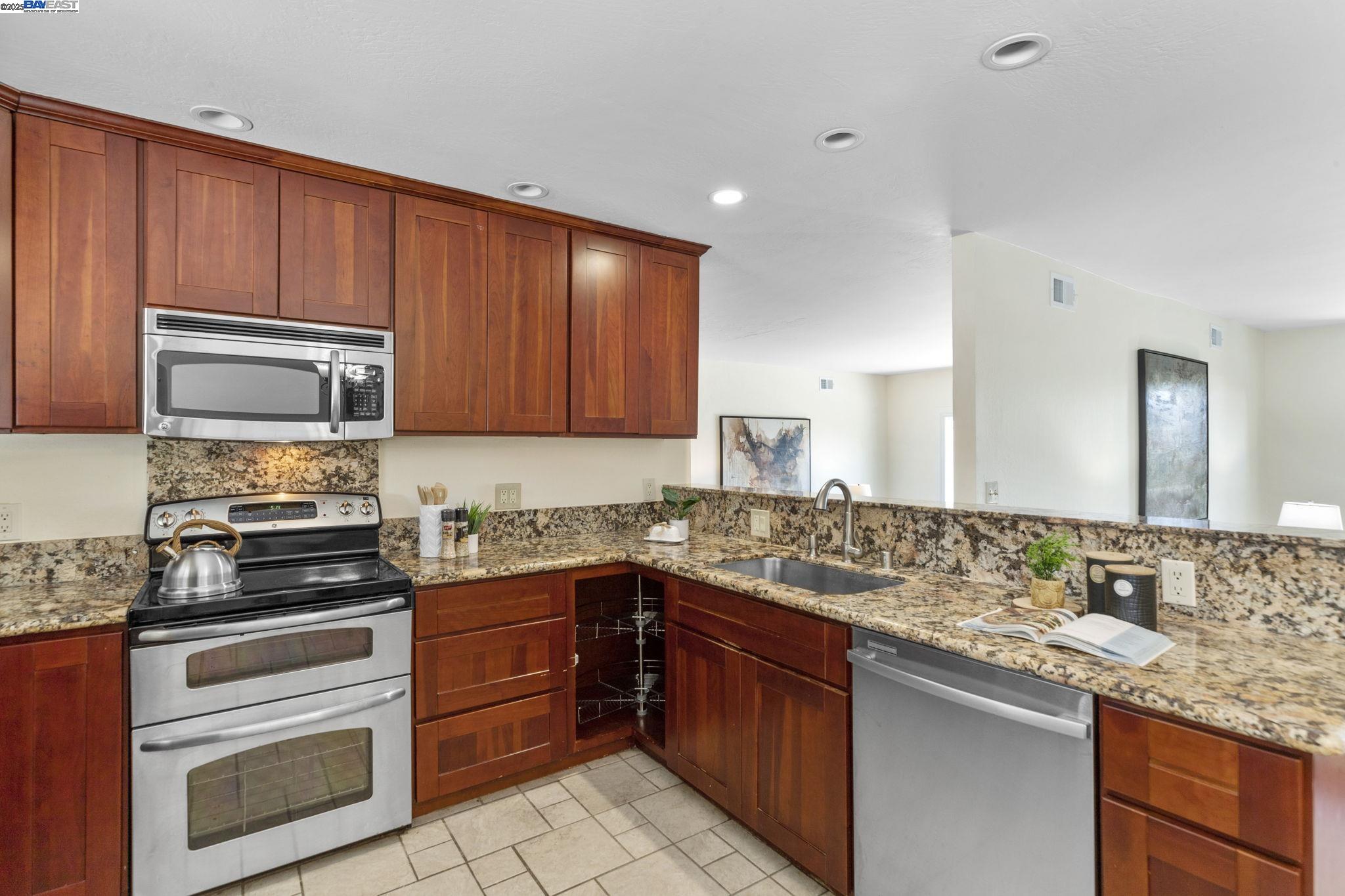 Detail Gallery Image 18 of 55 For 5420 Chapman Dr, Newark,  CA 94560 - 4 Beds | 2 Baths