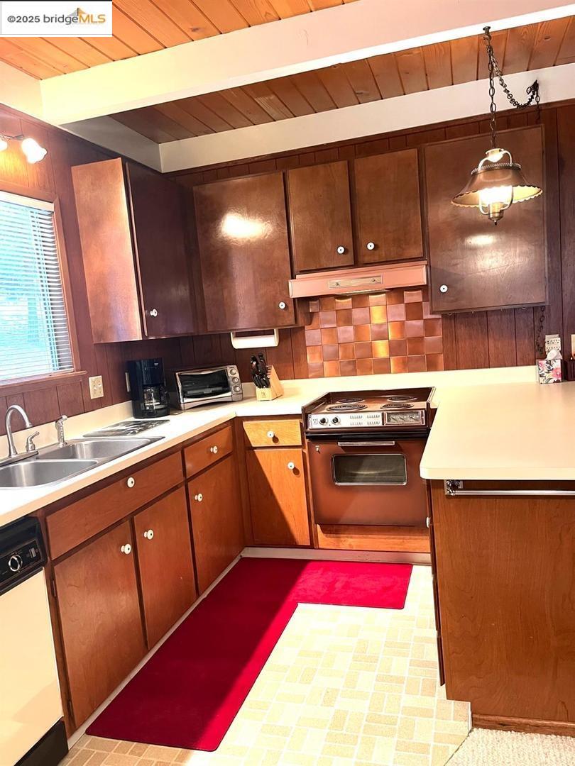 Detail Gallery Image 2 of 13 For 1826 Fifth Green, Arnold,  CA 95223 - 3 Beds | 2 Baths