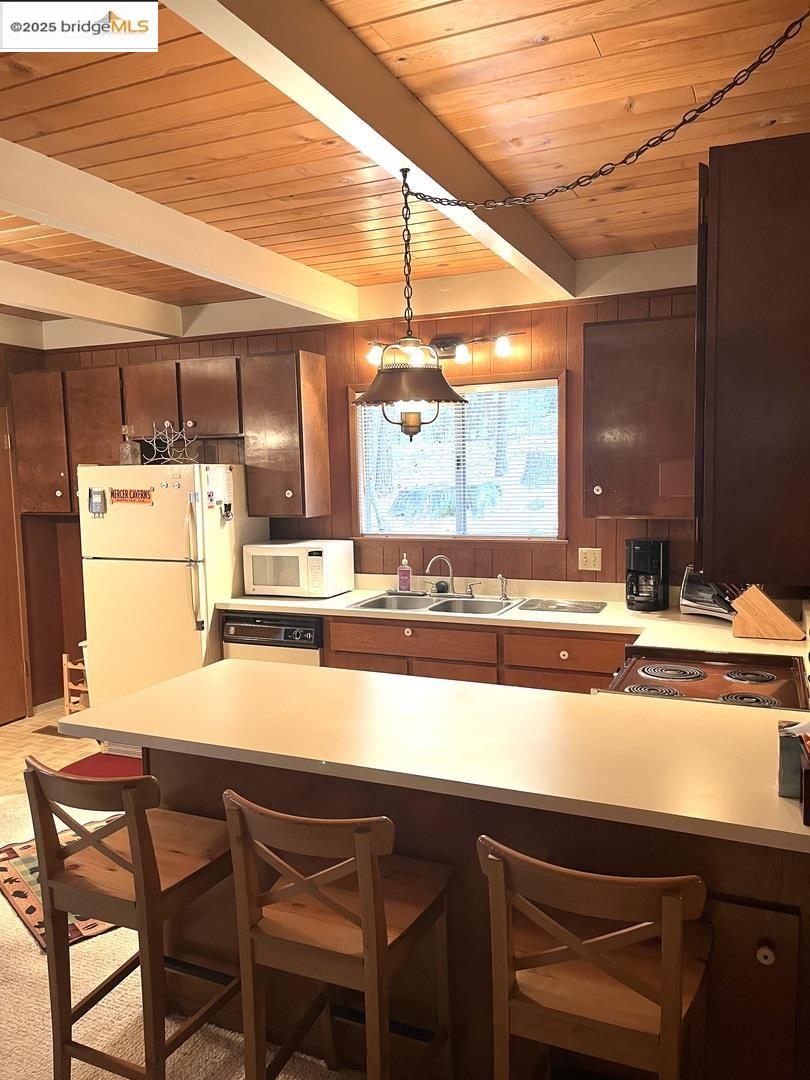 Detail Gallery Image 4 of 13 For 1826 Fifth Green, Arnold,  CA 95223 - 3 Beds | 2 Baths