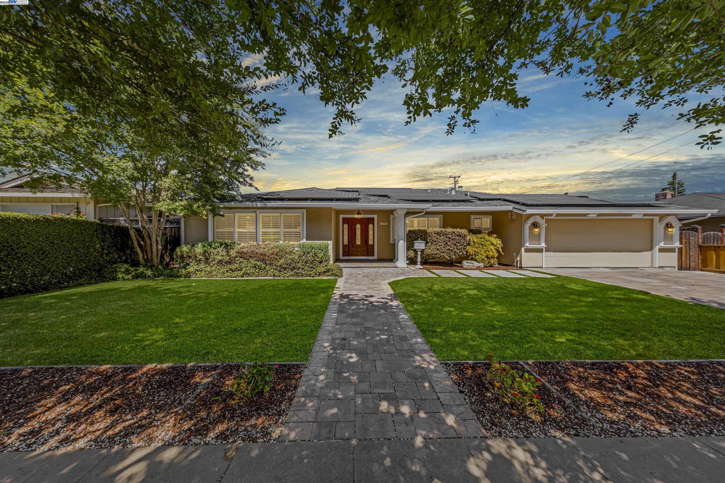 Detail Gallery Image 1 of 47 For 1834 Hicks, San Jose,  CA 95125 - 4 Beds | 3 Baths