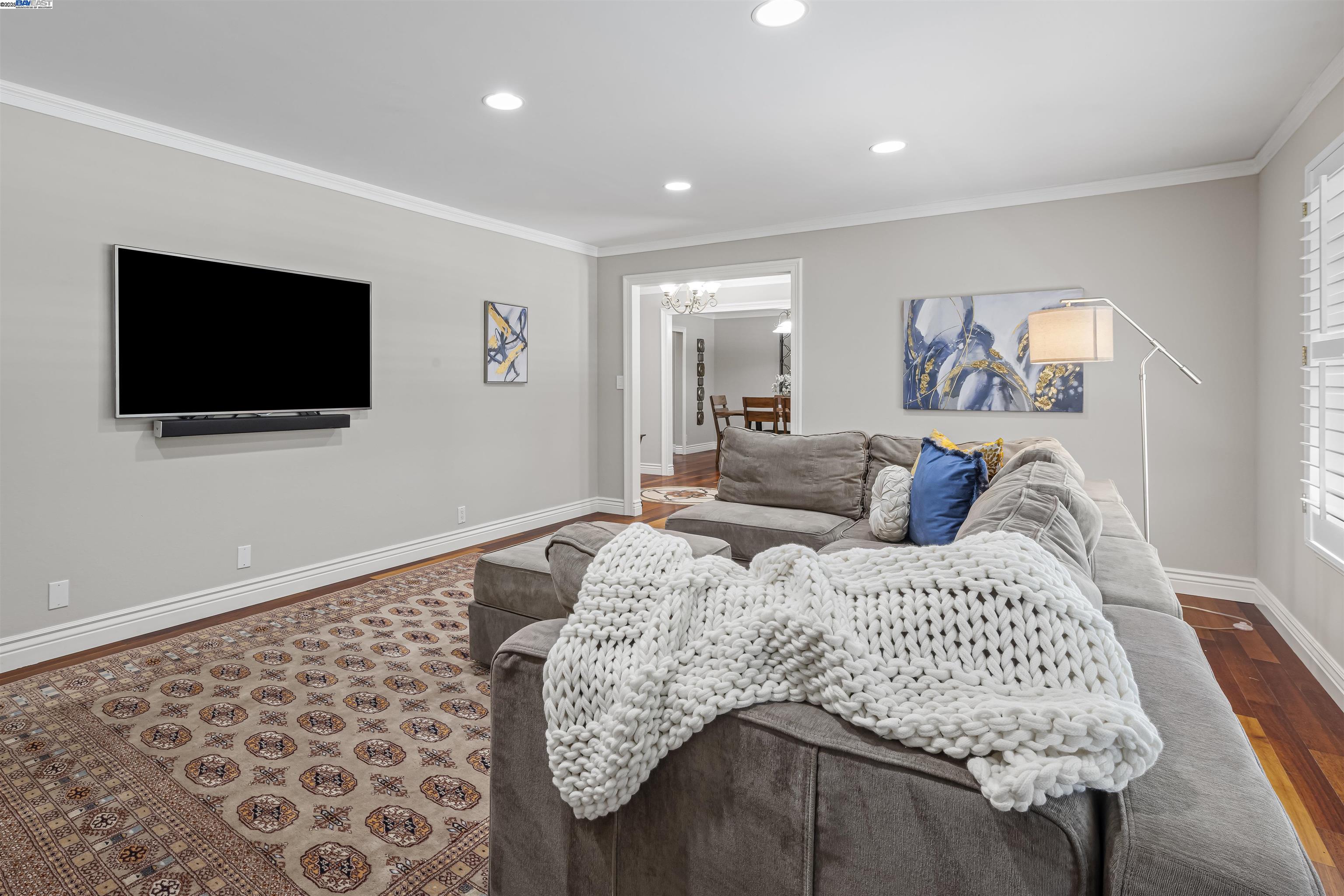 Detail Gallery Image 11 of 47 For 1834 Hicks, San Jose,  CA 95125 - 4 Beds | 3 Baths