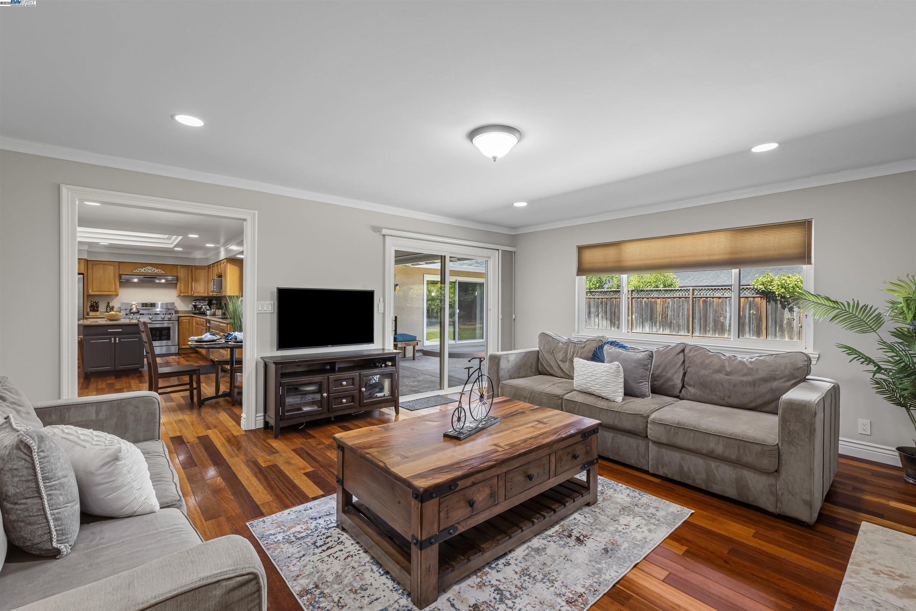 Detail Gallery Image 24 of 47 For 1834 Hicks, San Jose,  CA 95125 - 4 Beds | 3 Baths