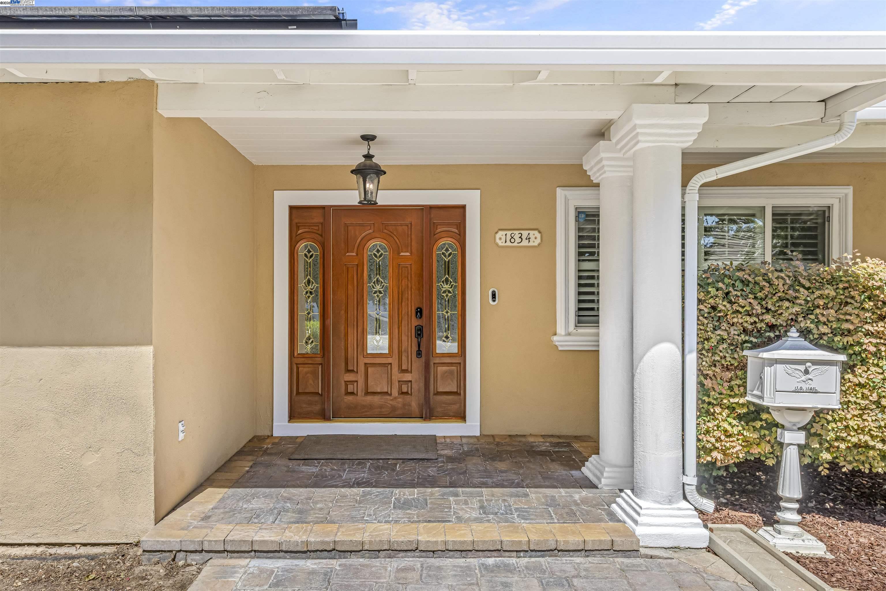 Detail Gallery Image 5 of 47 For 1834 Hicks, San Jose,  CA 95125 - 4 Beds | 3 Baths