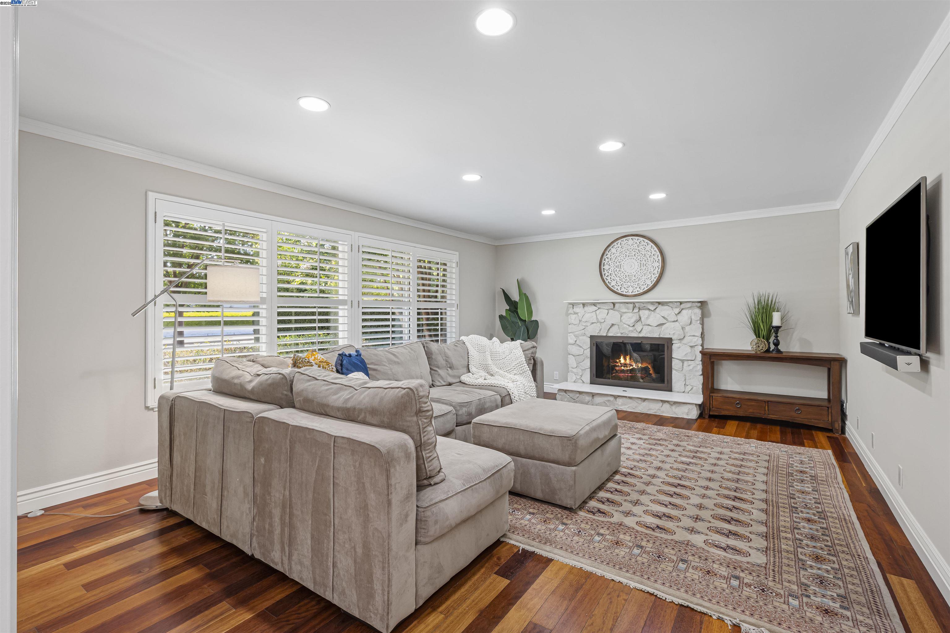 Detail Gallery Image 9 of 47 For 1834 Hicks, San Jose,  CA 95125 - 4 Beds | 3 Baths