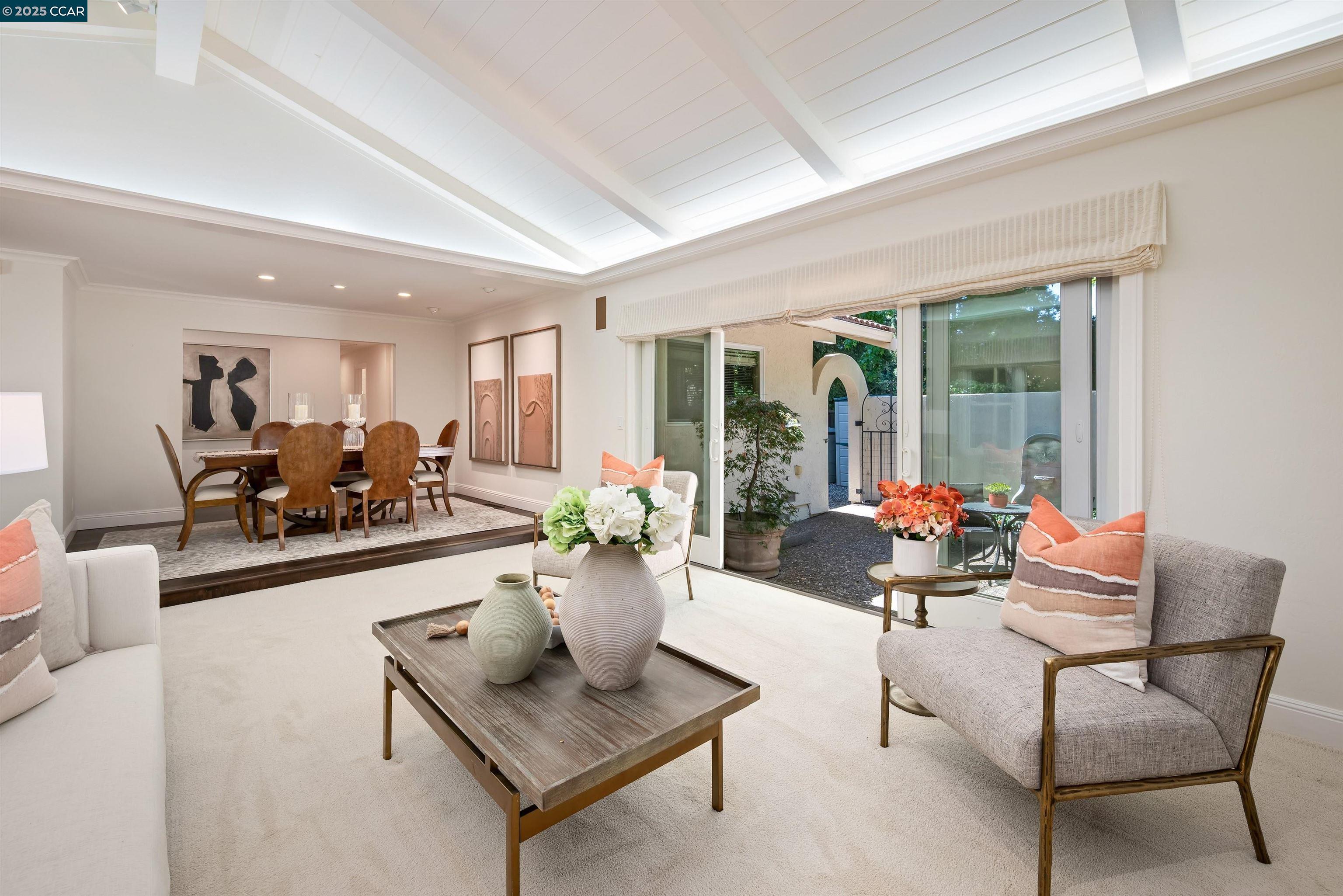 Detail Gallery Image 12 of 60 For 2142 Deer Oak Way, Danville,  CA 94506 - 5 Beds | 3/1 Baths