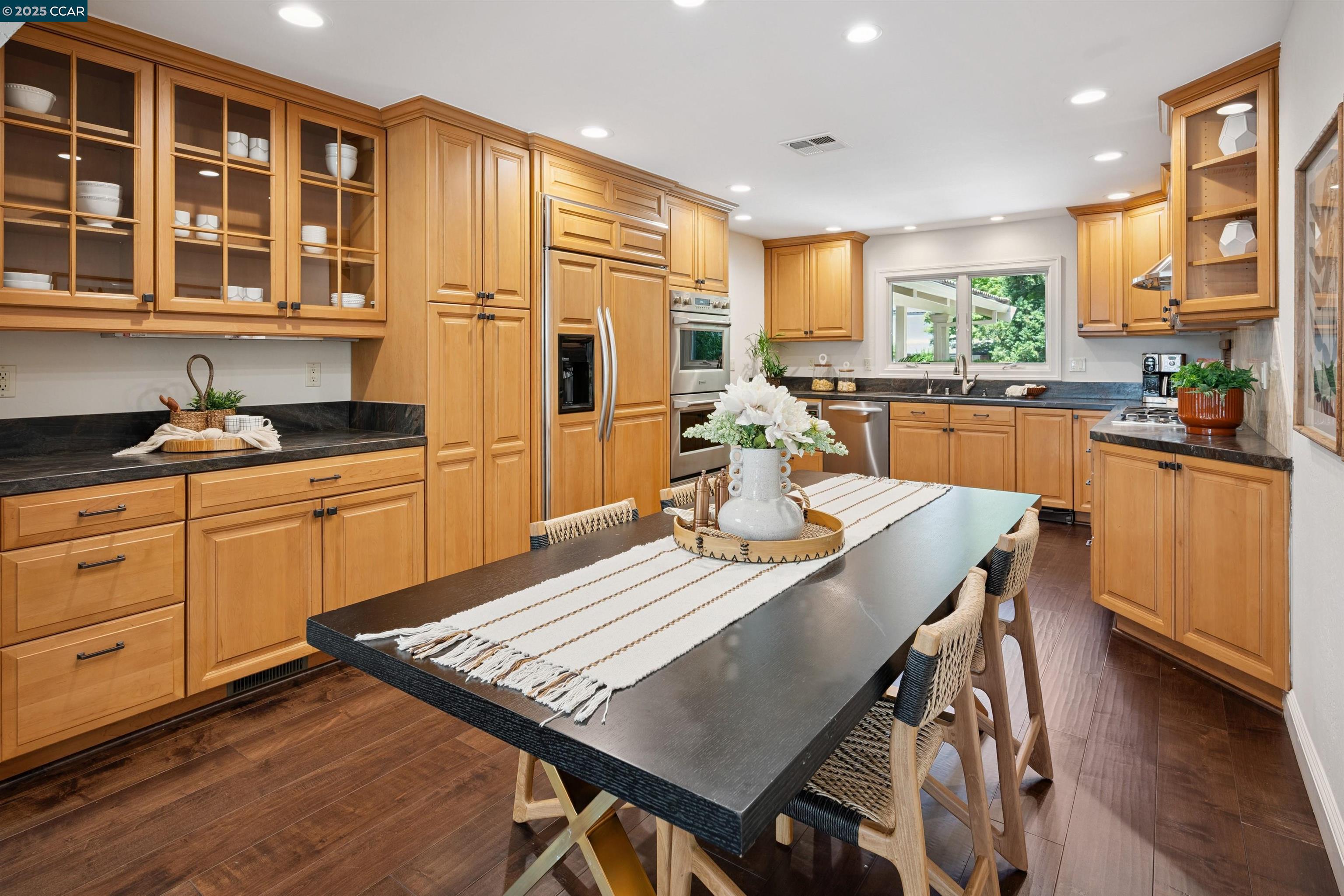 Detail Gallery Image 22 of 60 For 2142 Deer Oak Way, Danville,  CA 94506 - 5 Beds | 3/1 Baths