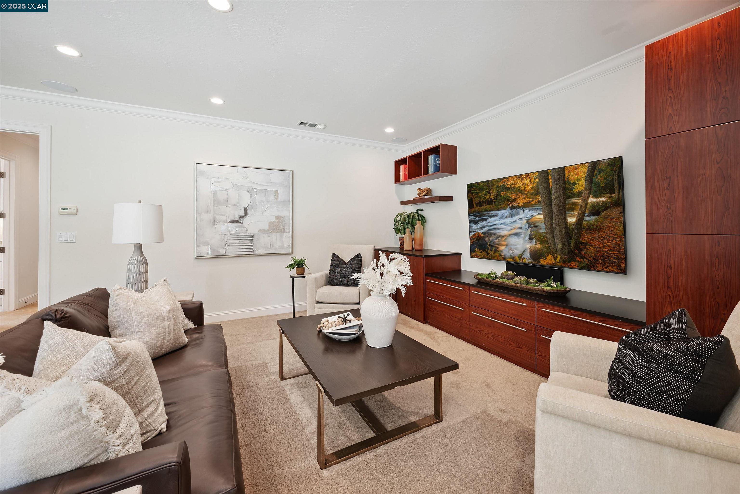 Detail Gallery Image 31 of 60 For 2142 Deer Oak Way, Danville,  CA 94506 - 5 Beds | 3/1 Baths