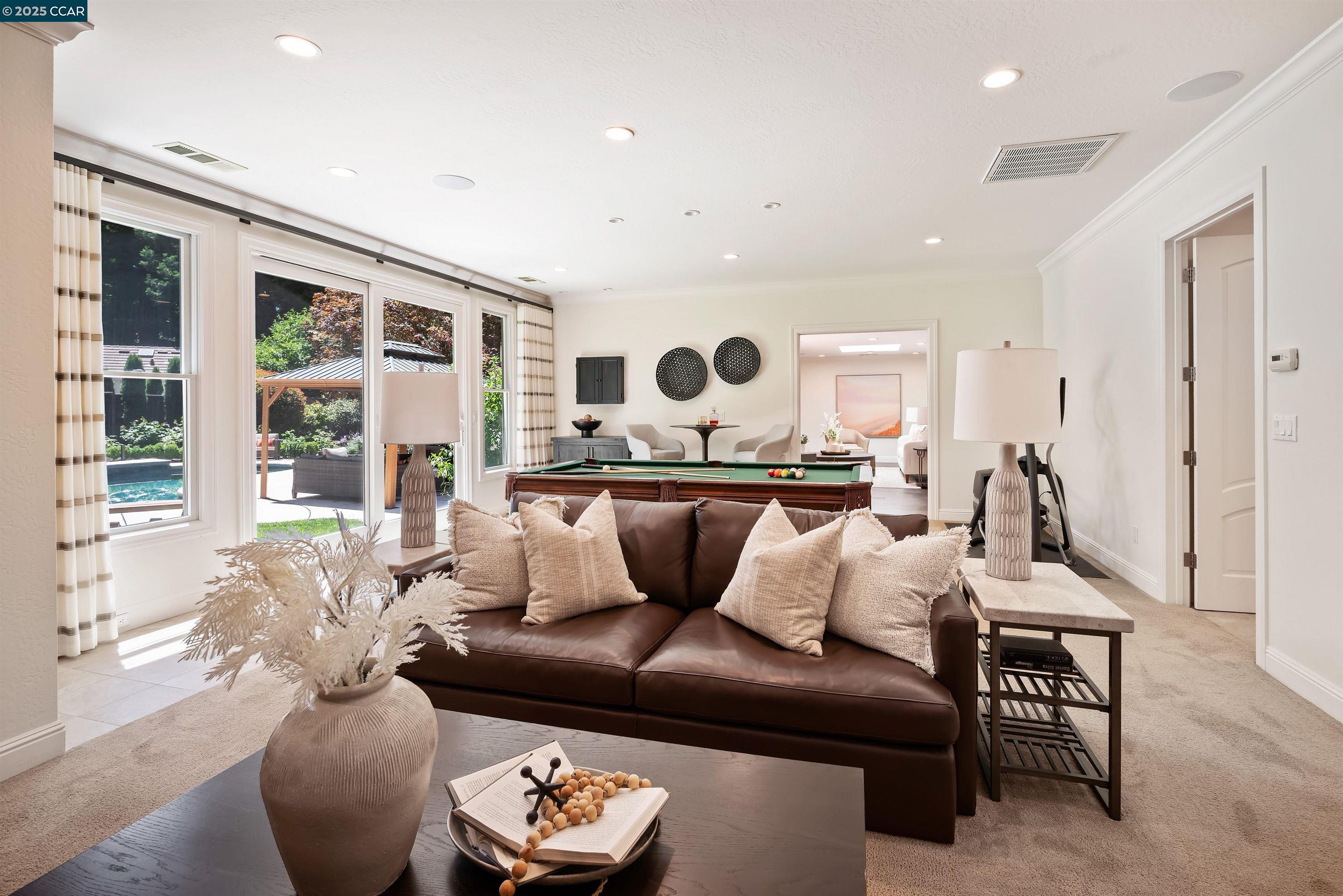 Detail Gallery Image 32 of 60 For 2142 Deer Oak Way, Danville,  CA 94506 - 5 Beds | 3/1 Baths