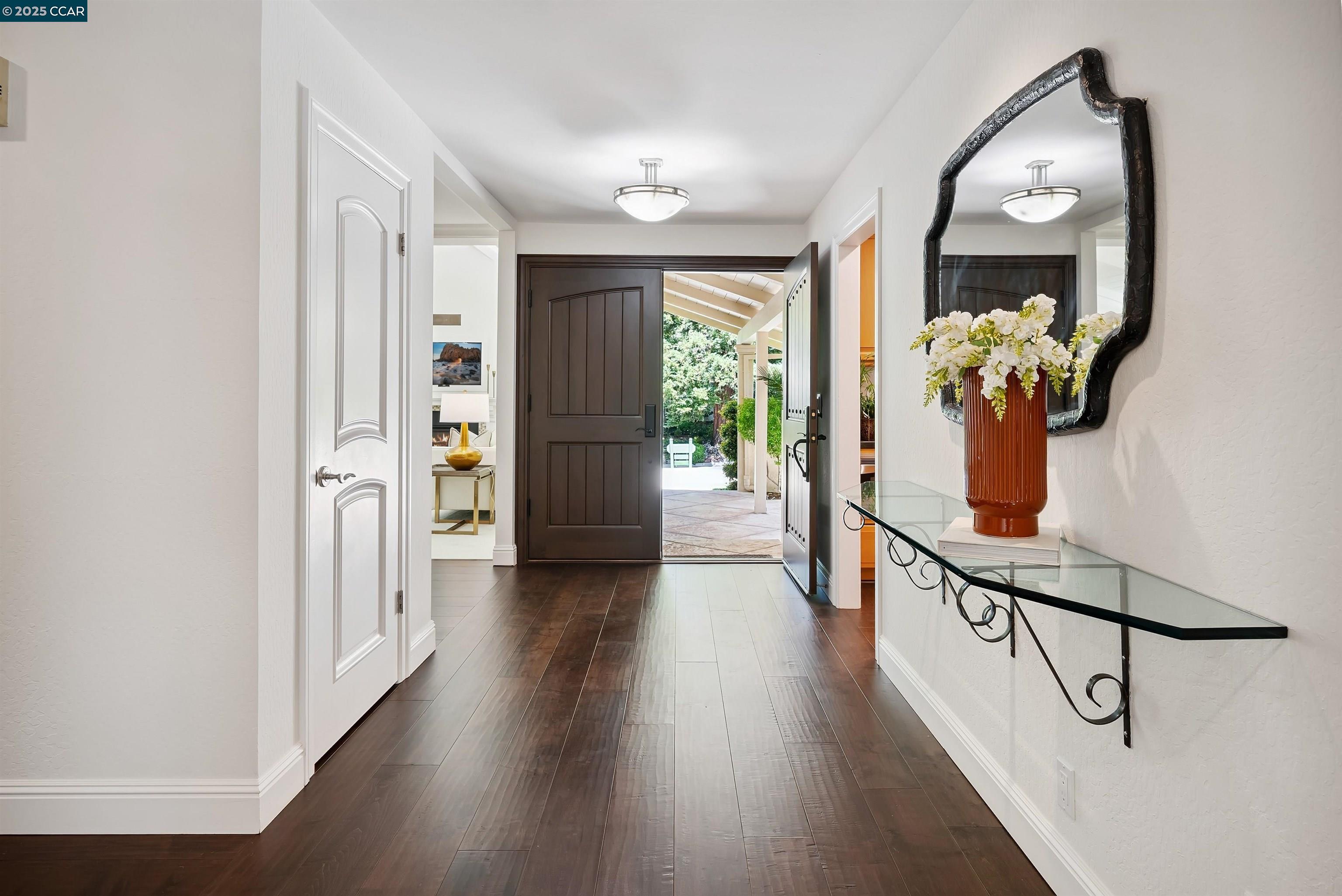 Detail Gallery Image 7 of 60 For 2142 Deer Oak Way, Danville,  CA 94506 - 5 Beds | 3/1 Baths