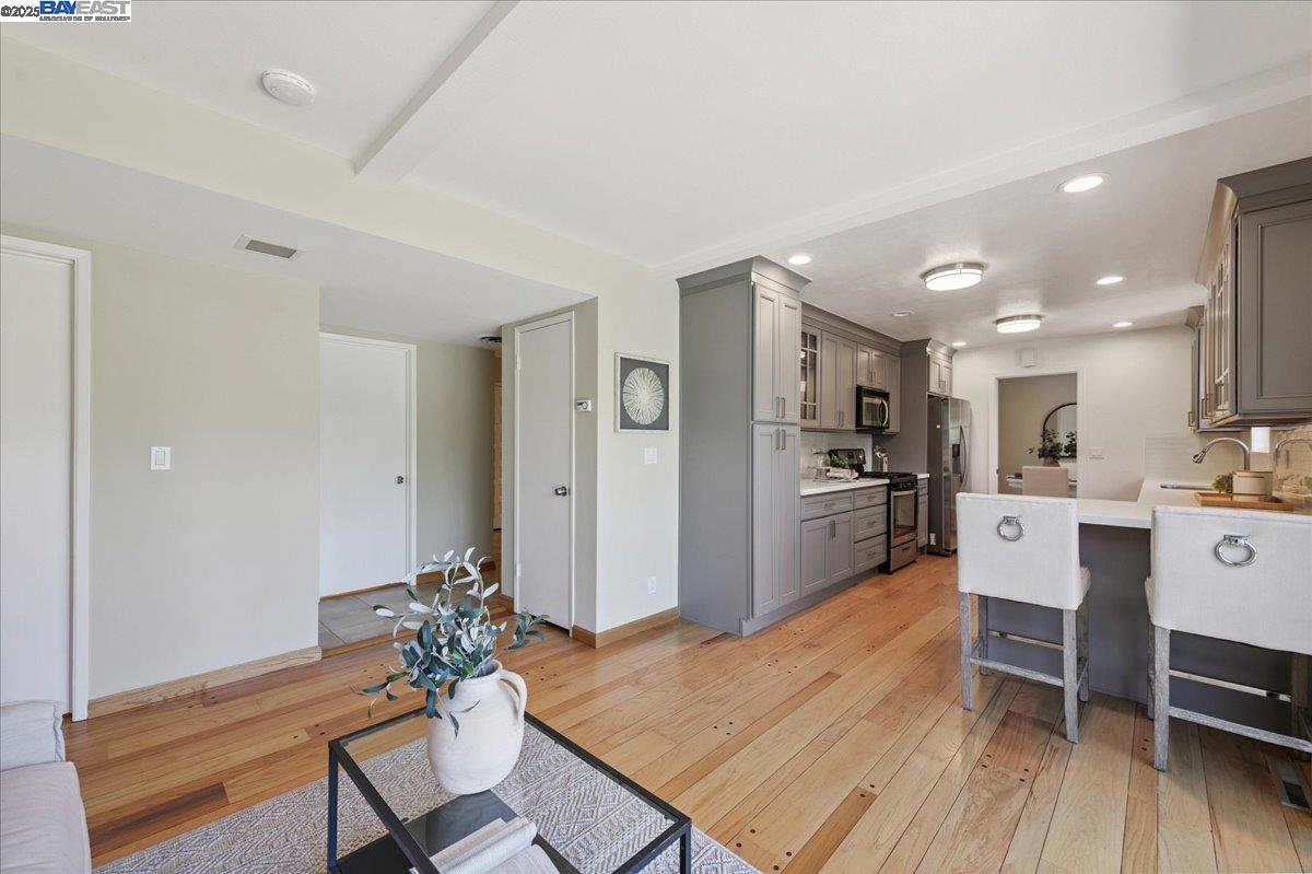 Detail Gallery Image 15 of 33 For 3428 Sugarberry Lane, Walnut Creek,  CA 94598 - 4 Beds | 3 Baths