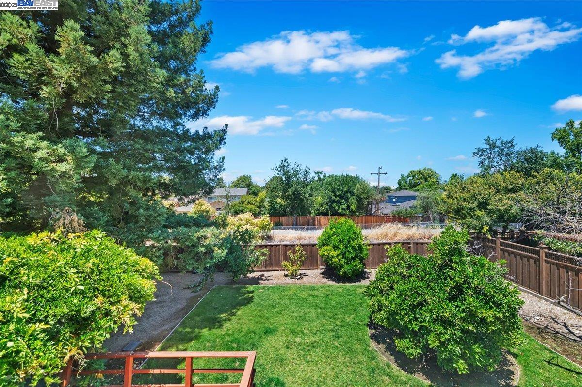 Detail Gallery Image 27 of 33 For 3428 Sugarberry Lane, Walnut Creek,  CA 94598 - 4 Beds | 3 Baths