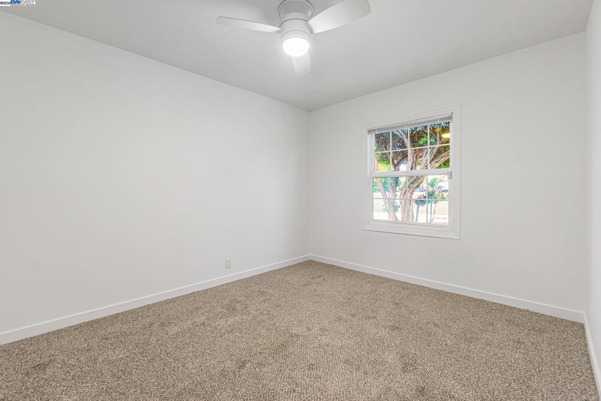 Detail Gallery Image 14 of 29 For 800 W 14th St, Antioch,  CA 94509 - 3 Beds | 1 Baths