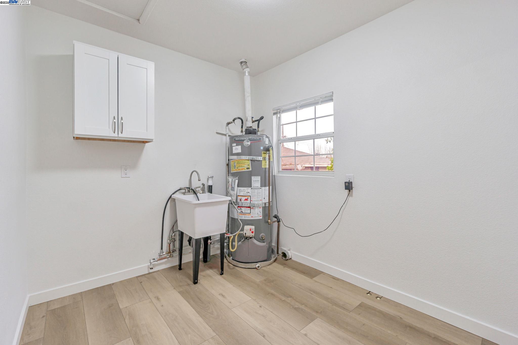 Detail Gallery Image 20 of 29 For 800 W 14th St, Antioch,  CA 94509 - 3 Beds | 1 Baths