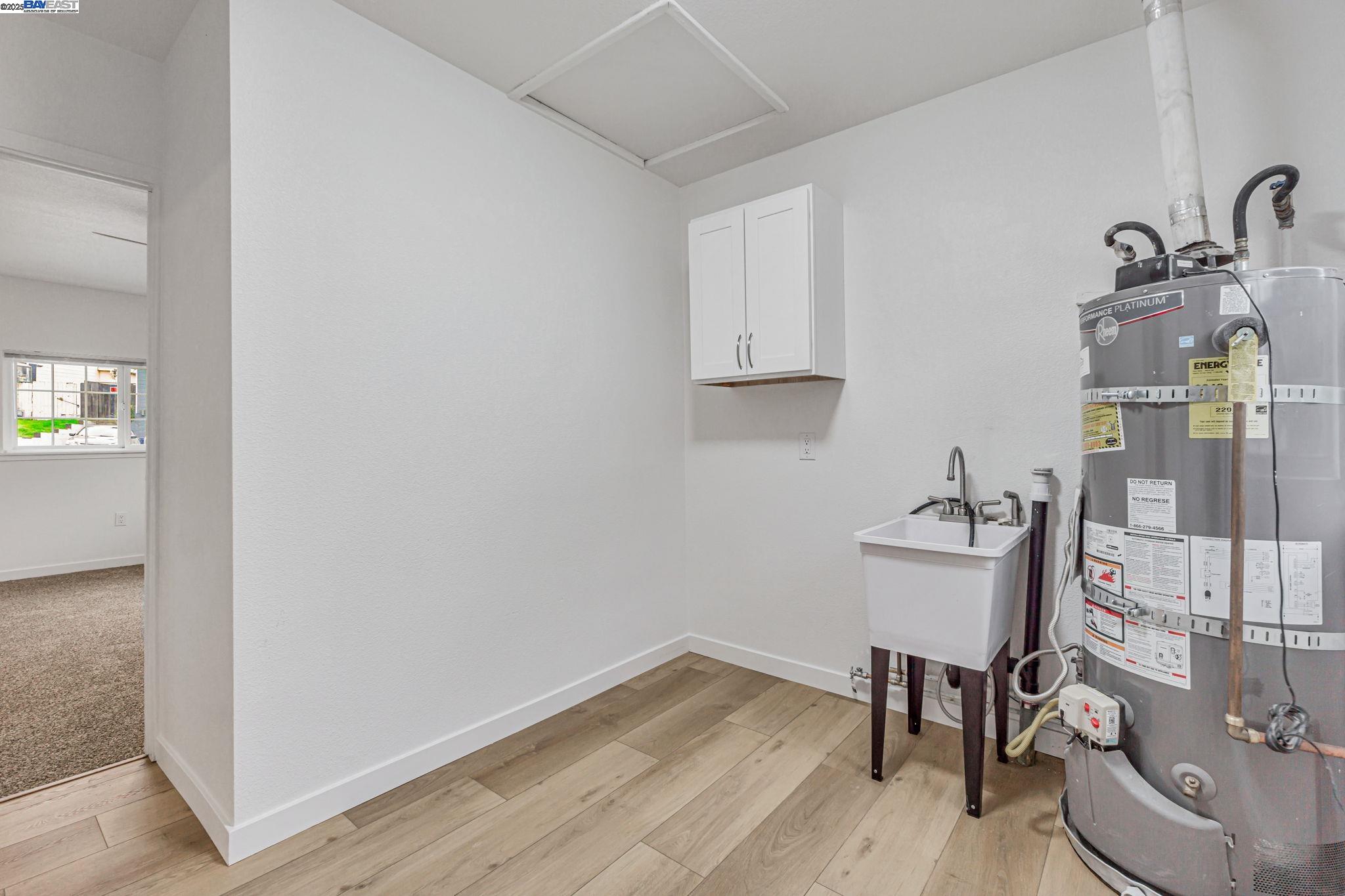 Detail Gallery Image 21 of 29 For 800 W 14th St, Antioch,  CA 94509 - 3 Beds | 1 Baths