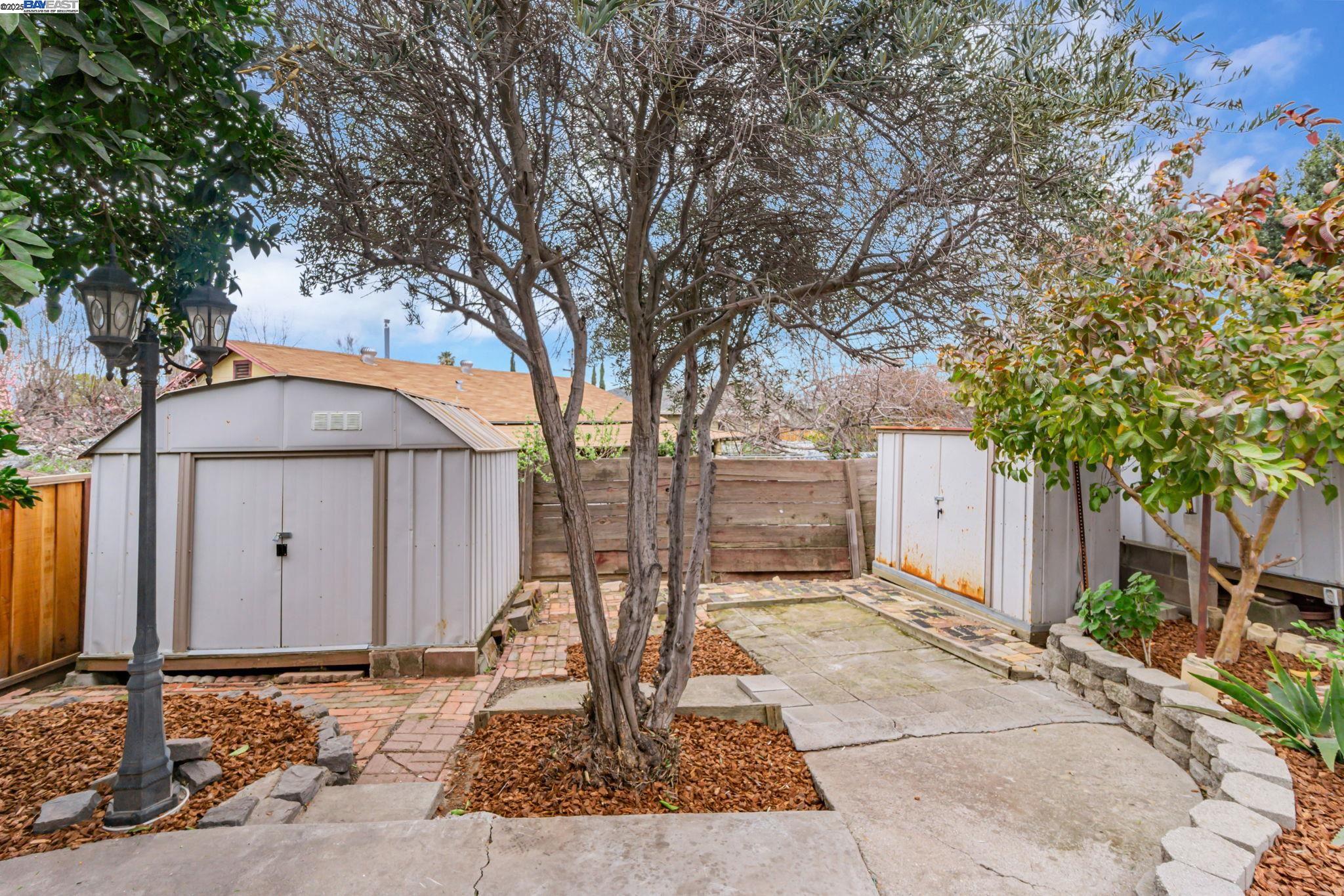 Detail Gallery Image 27 of 29 For 800 W 14th St, Antioch,  CA 94509 - 3 Beds | 1 Baths