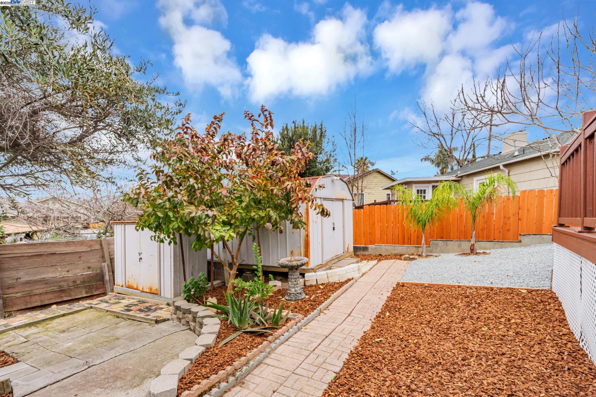 Detail Gallery Image 28 of 29 For 800 W 14th St, Antioch,  CA 94509 - 3 Beds | 1 Baths