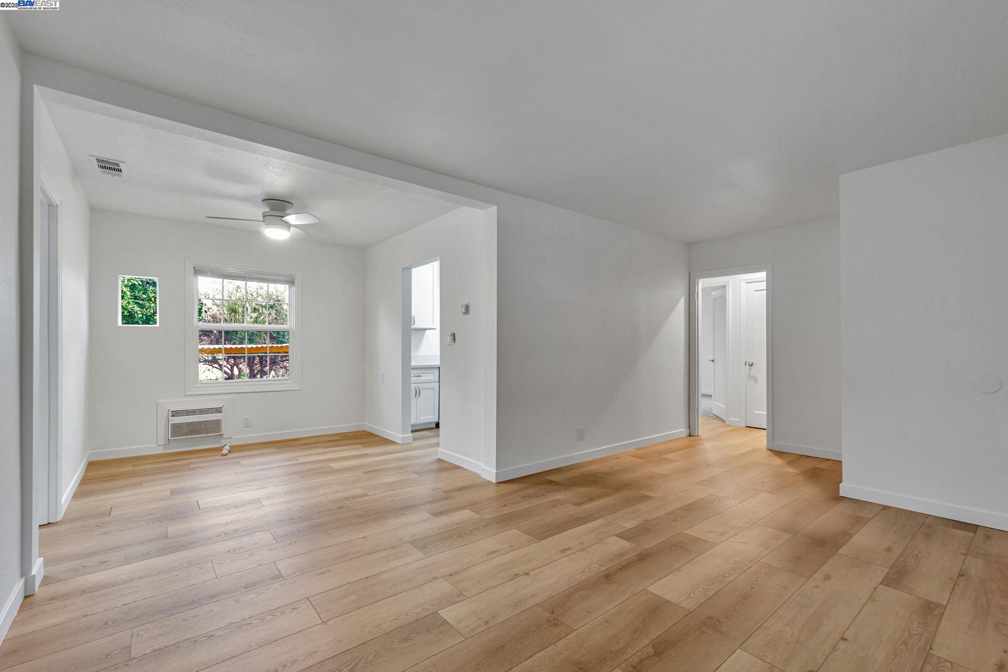 Detail Gallery Image 8 of 29 For 800 W 14th St, Antioch,  CA 94509 - 3 Beds | 1 Baths