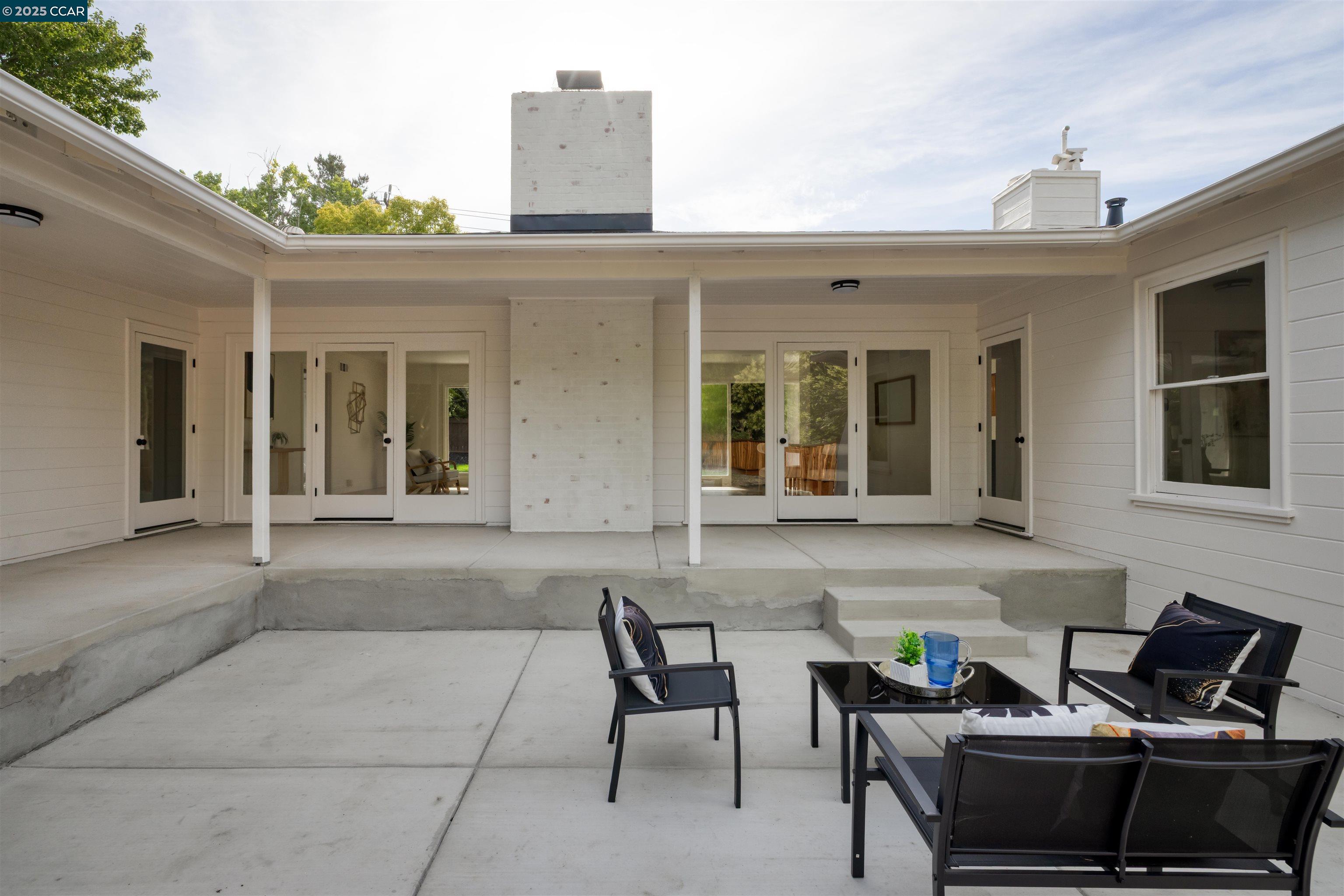 Detail Gallery Image 28 of 46 For 580 Moraga Way, Orinda,  CA 94563 - 3 Beds | 2 Baths