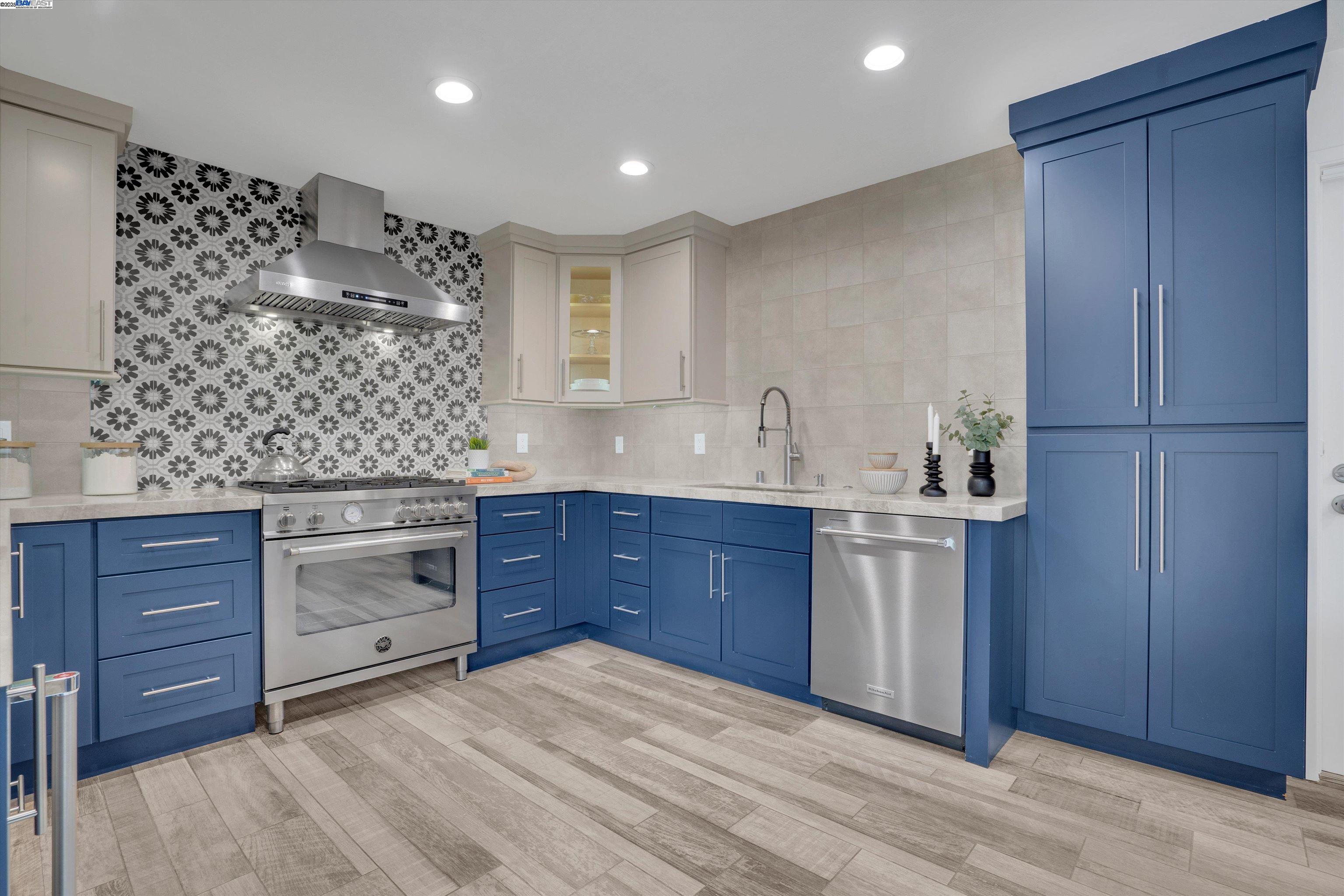 Detail Gallery Image 12 of 37 For 3644 Ashwood Drive, Pleasanton,  CA 94588 - 4 Beds | 2 Baths