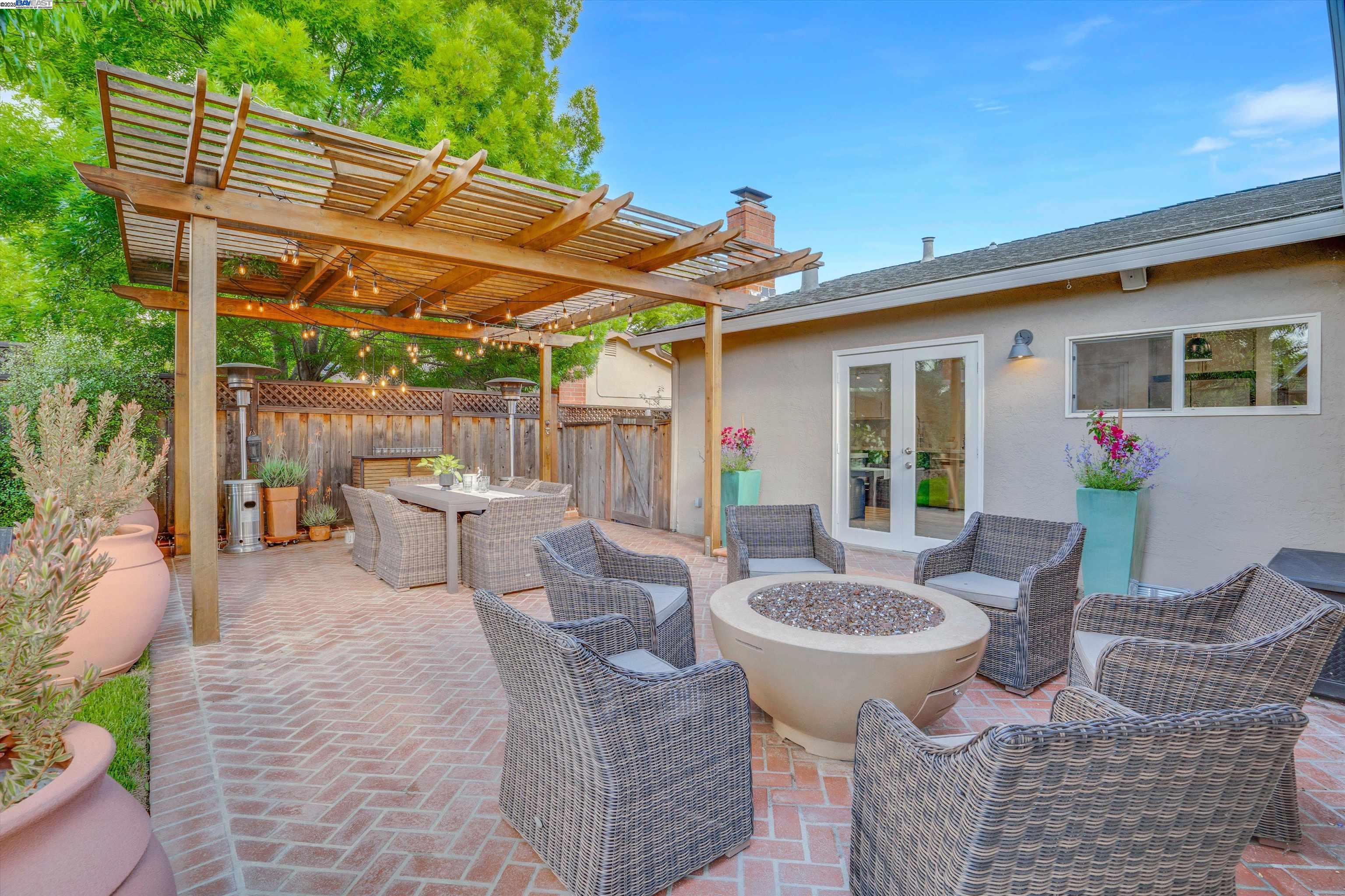 Detail Gallery Image 28 of 37 For 3644 Ashwood Drive, Pleasanton,  CA 94588 - 4 Beds | 2 Baths