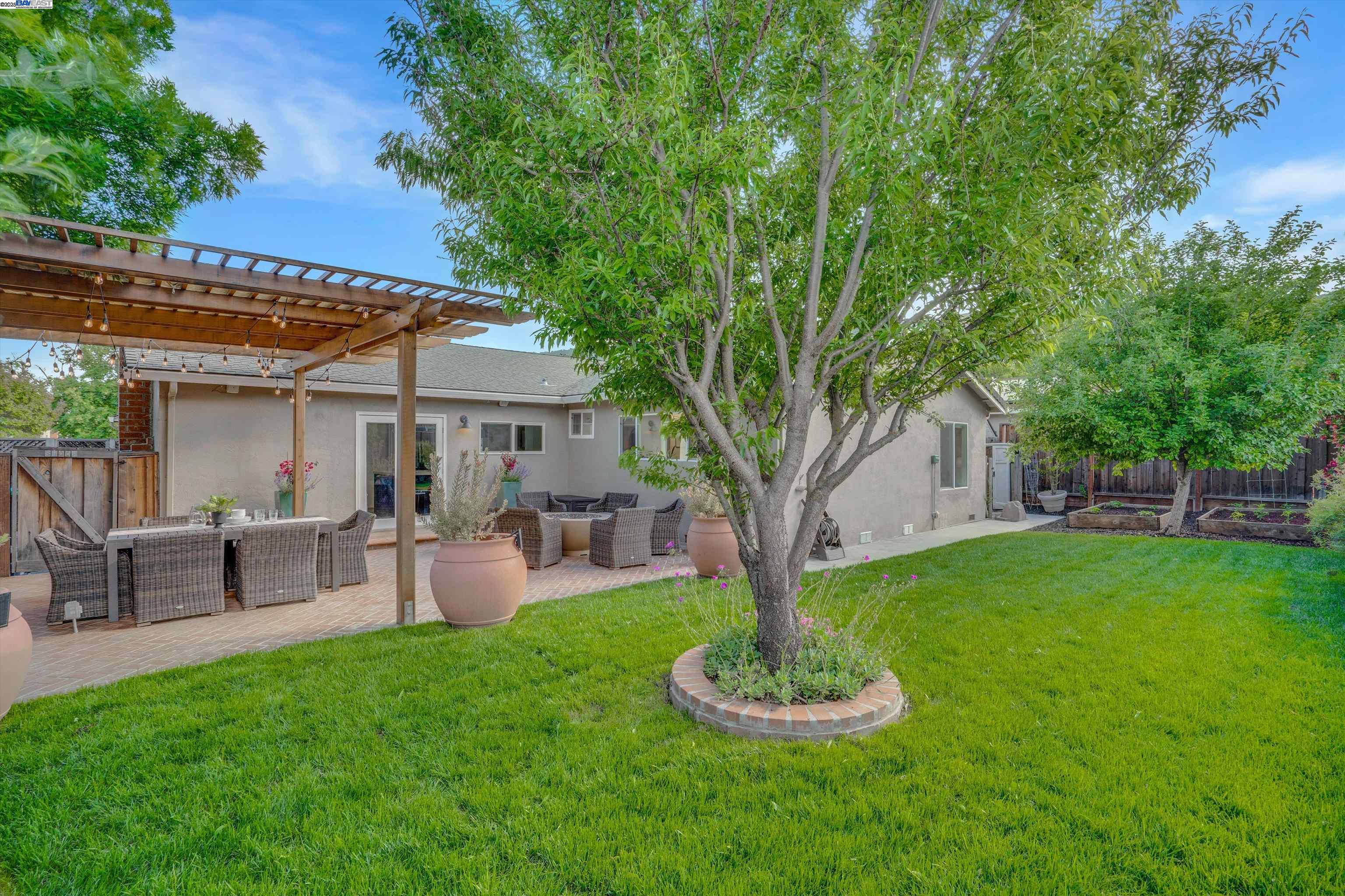 Detail Gallery Image 29 of 37 For 3644 Ashwood Drive, Pleasanton,  CA 94588 - 4 Beds | 2 Baths