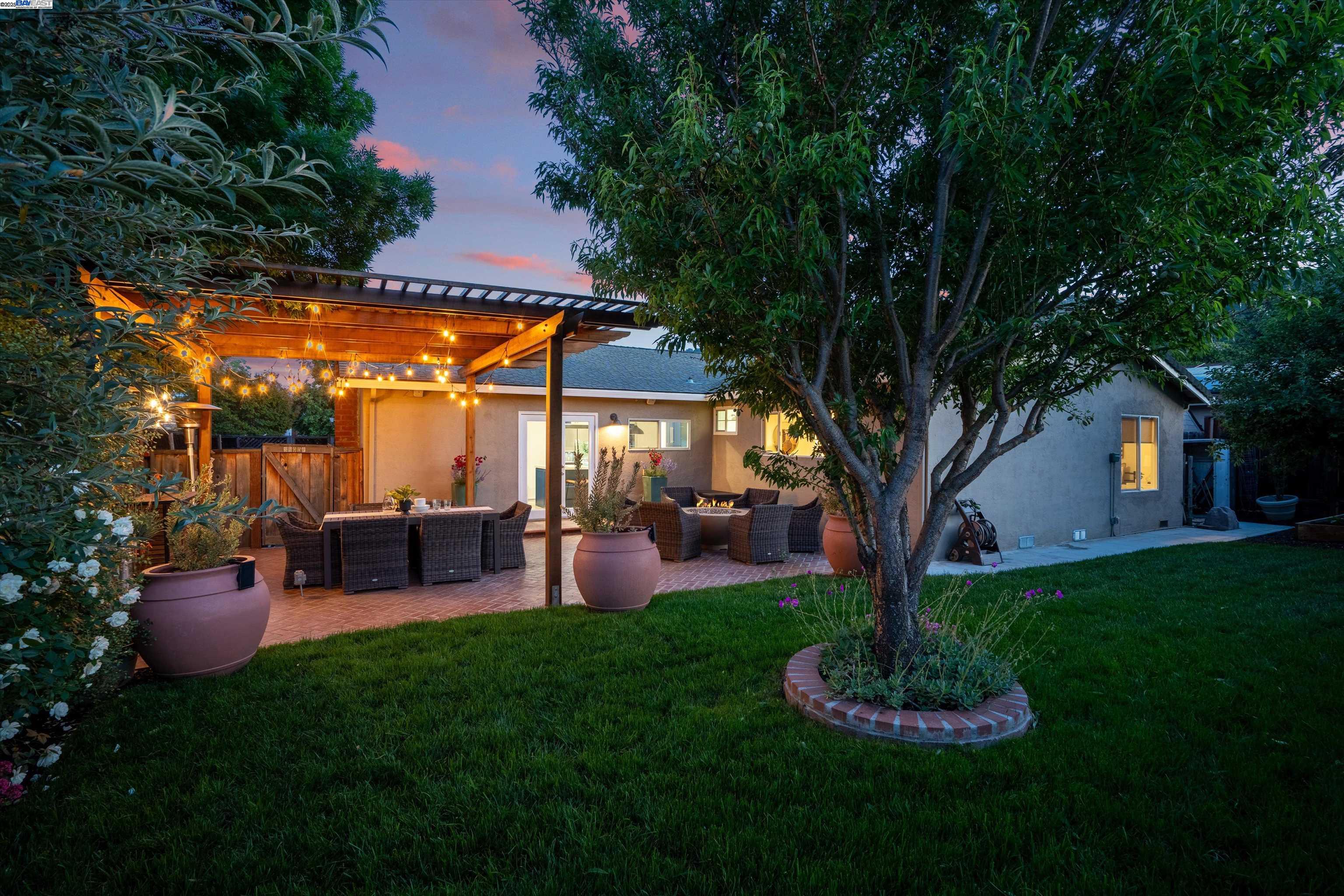 Detail Gallery Image 35 of 37 For 3644 Ashwood Drive, Pleasanton,  CA 94588 - 4 Beds | 2 Baths