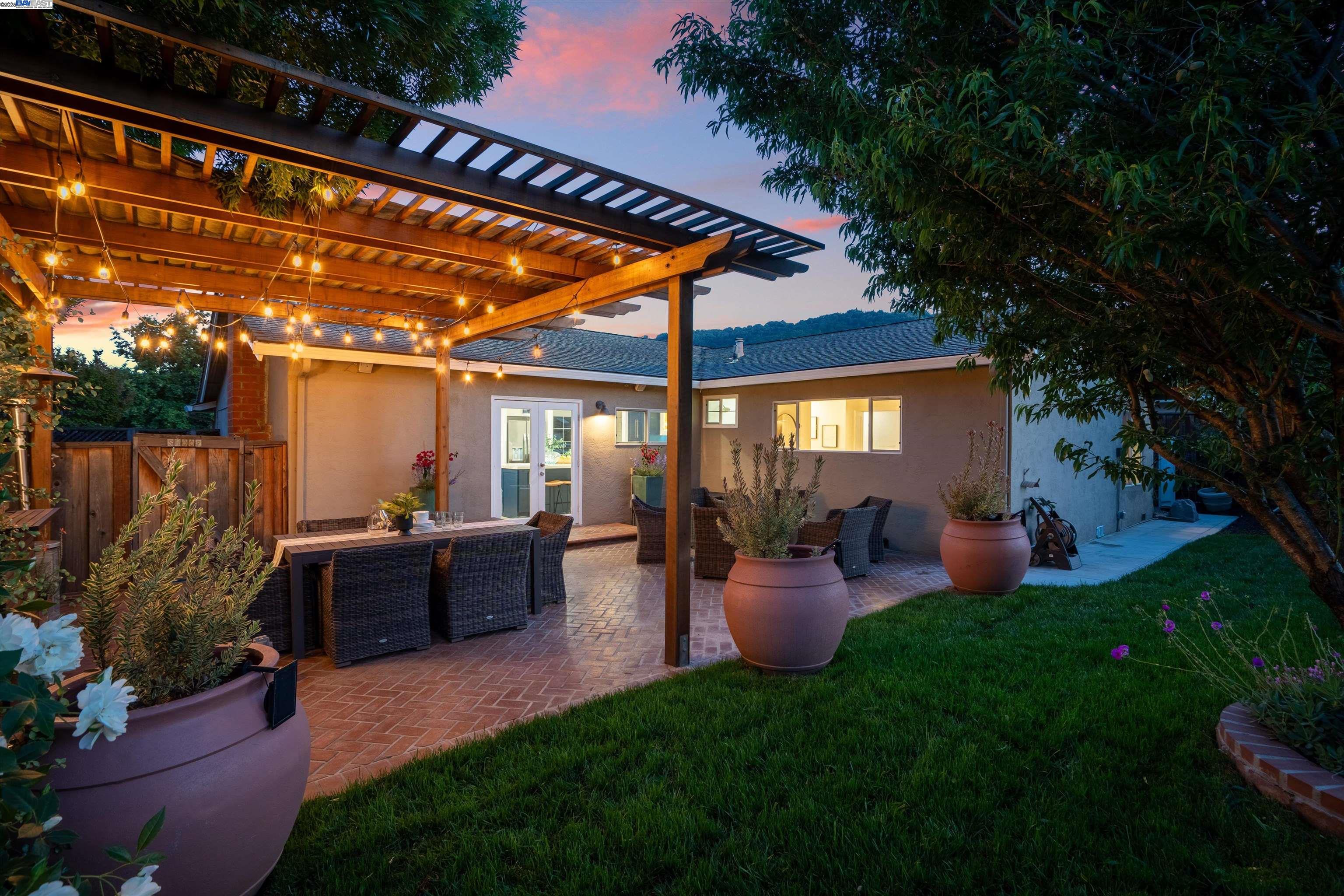 Detail Gallery Image 37 of 37 For 3644 Ashwood Drive, Pleasanton,  CA 94588 - 4 Beds | 2 Baths