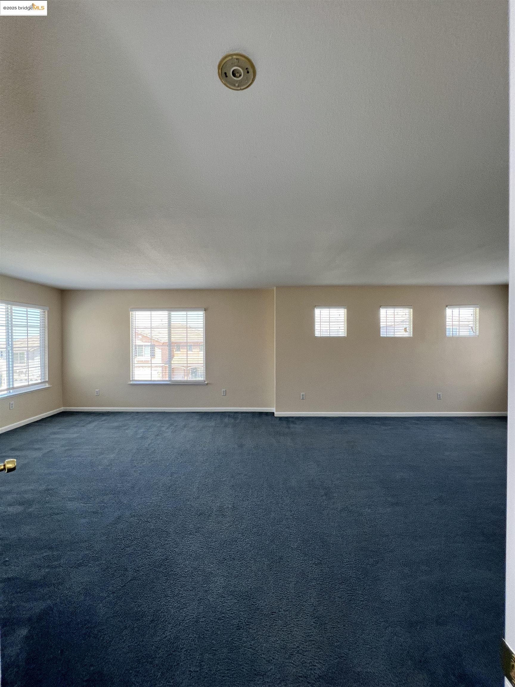 Detail Gallery Image 27 of 33 For 1371 Brooktrail Dr, Pittsburg,  CA 94565 - 6 Beds | 3/1 Baths
