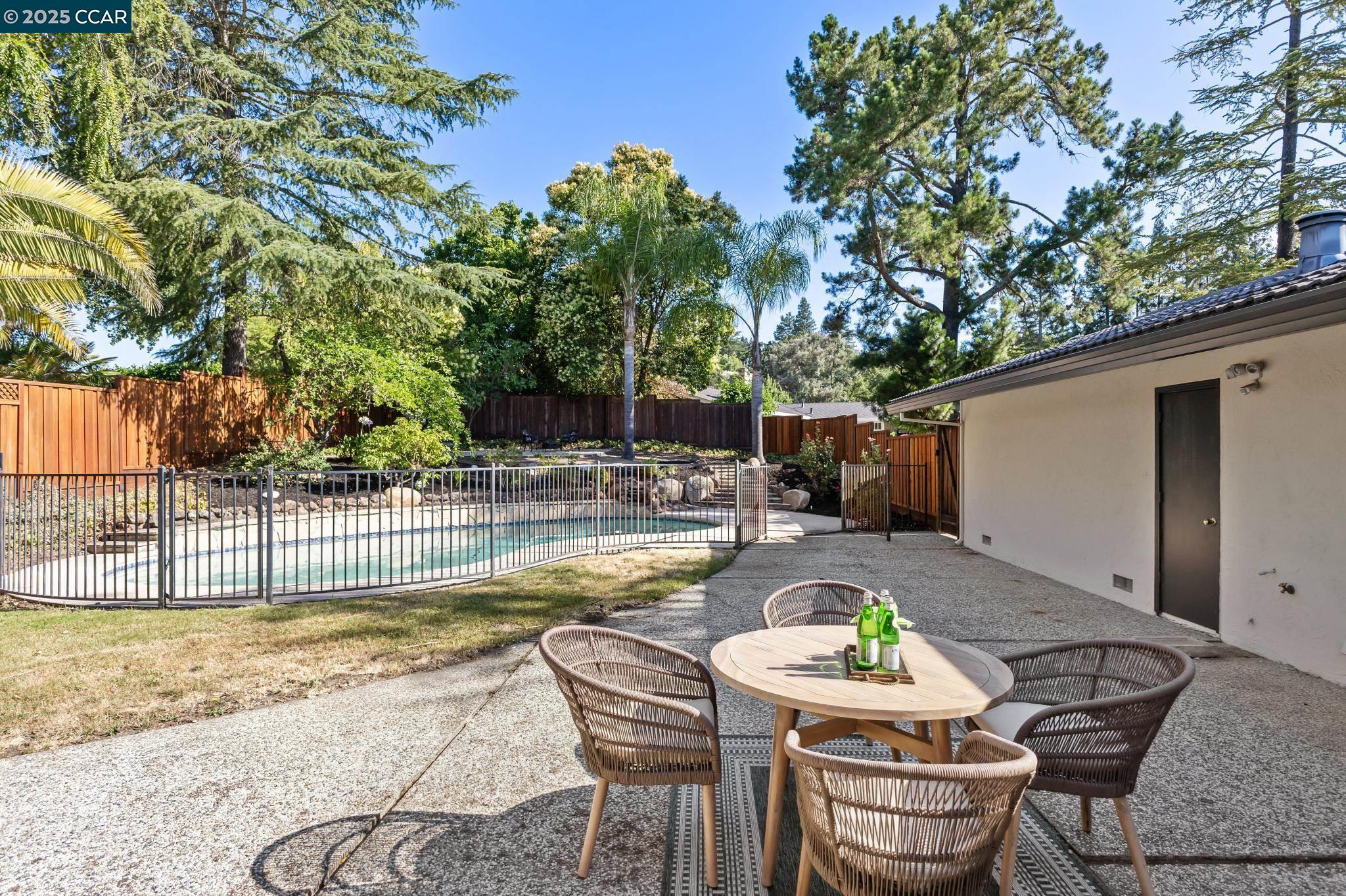 Detail Gallery Image 22 of 27 For 645 Dolphin Dr, Danville,  CA 94526 - 4 Beds | 2 Baths