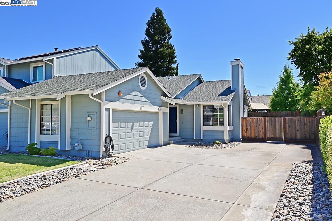 Detail Gallery Image 1 of 1 For 476 Mulqueeney St, Livermore,  CA 94550 - 3 Beds | 2 Baths