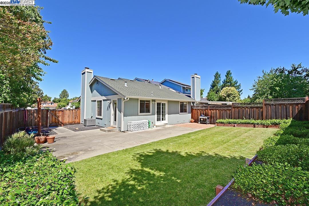 Detail Gallery Image 20 of 27 For 476 Mulqueeney St, Livermore,  CA 94550 - 3 Beds | 2 Baths