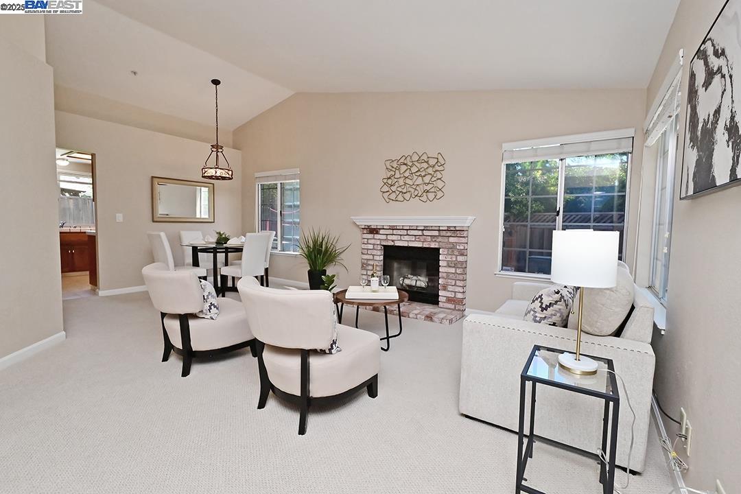 Detail Gallery Image 3 of 27 For 476 Mulqueeney St, Livermore,  CA 94550 - 3 Beds | 2 Baths