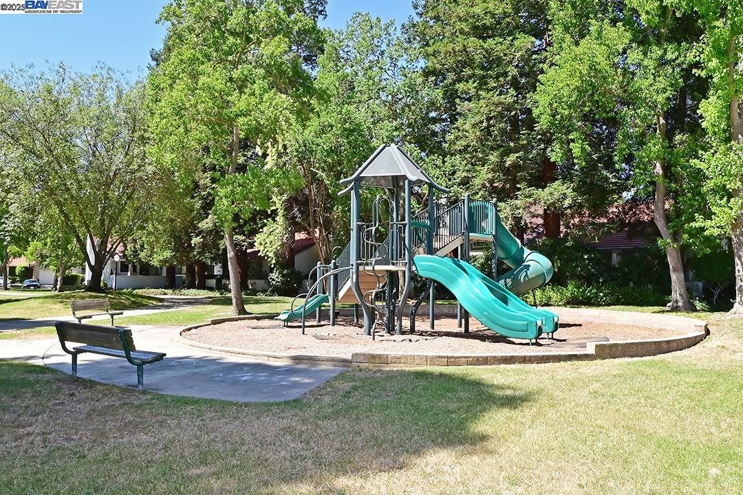 Detail Gallery Image 22 of 27 For 476 Mulqueeney St, Livermore,  CA 94550 - 3 Beds | 2 Baths