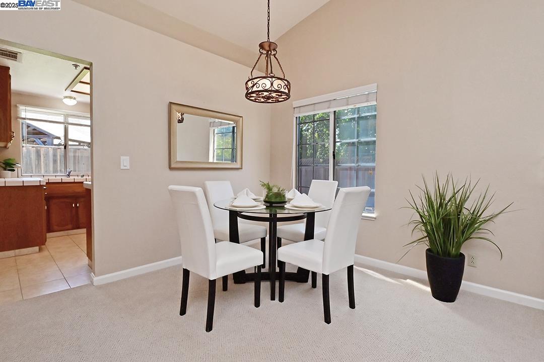 Detail Gallery Image 5 of 27 For 476 Mulqueeney St, Livermore,  CA 94550 - 3 Beds | 2 Baths