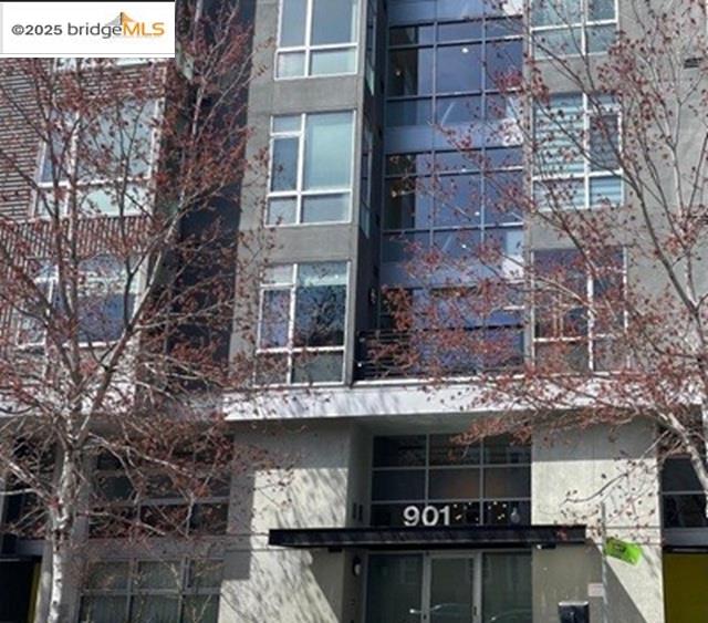 MLS: 41104126 Condo For Sale
